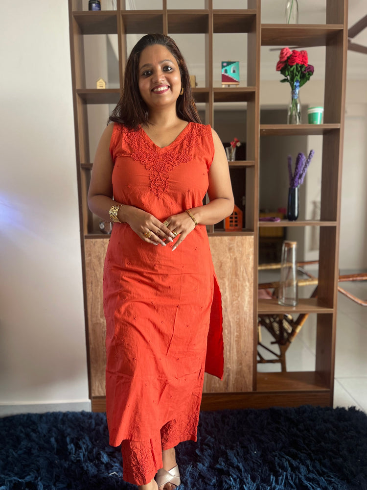 Sleeveless Straight Kurti