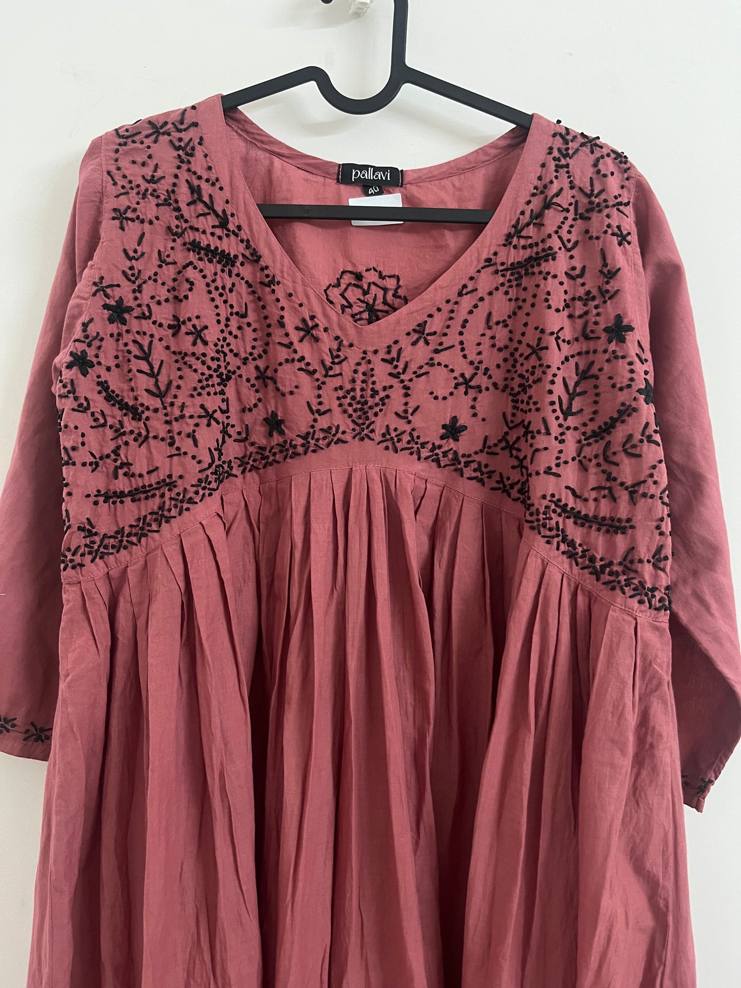 Aliyacut PRE-ORDER - Black knots on Dark Onion Pink