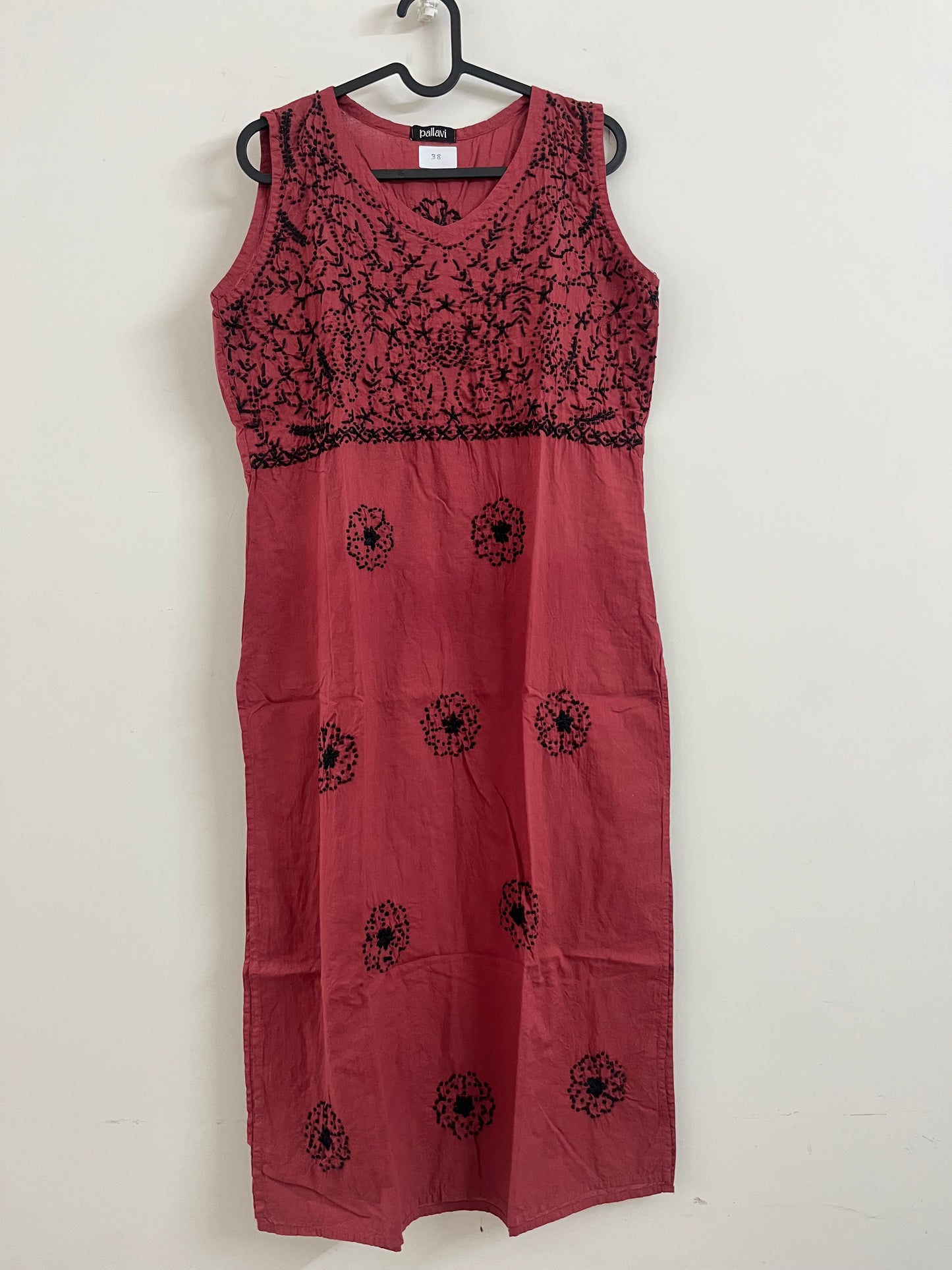 Sleeveless Straight kurti - Black knots on Brick Red