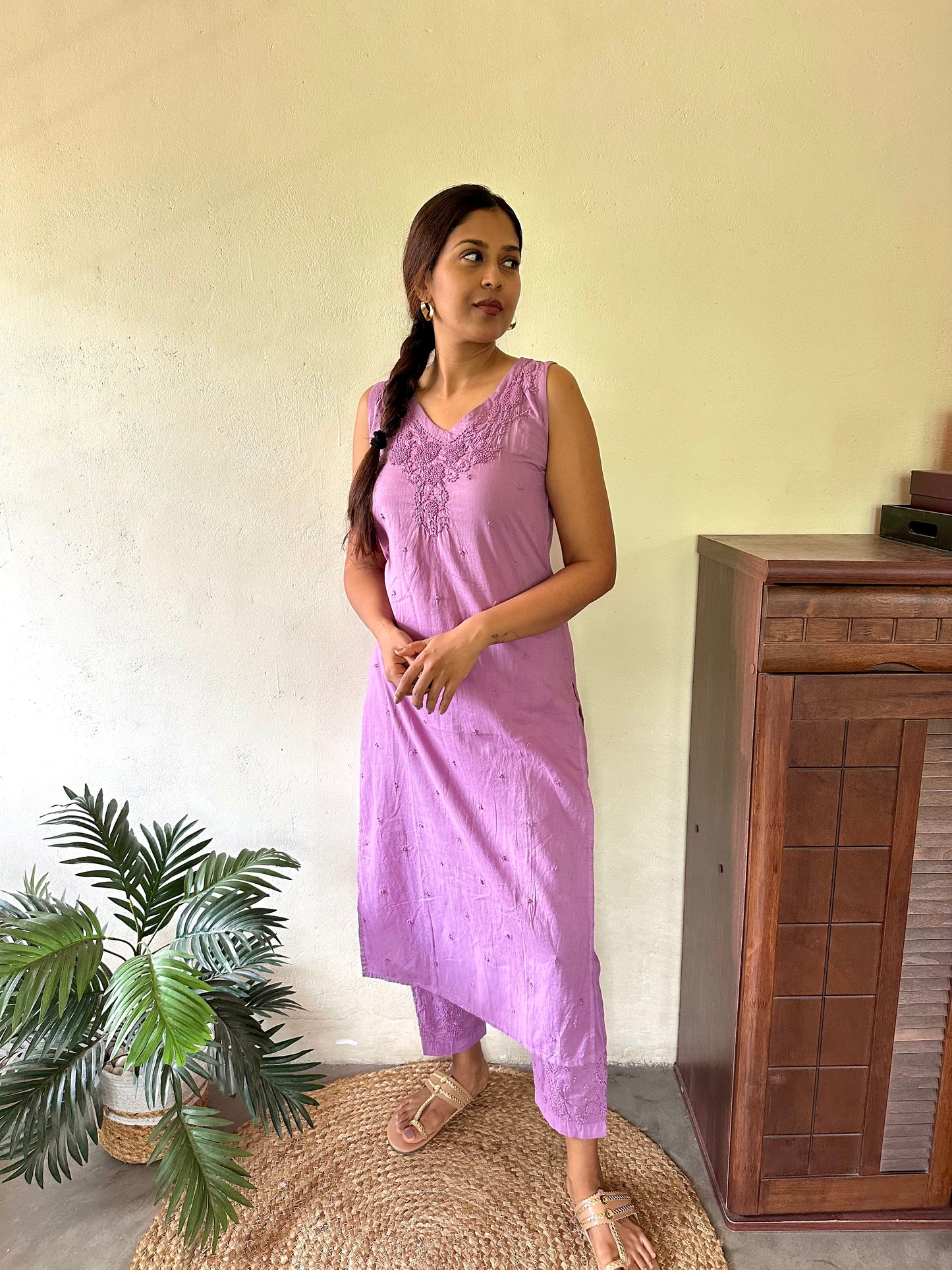 Sleeveless Straight Kurti and pant - Pale lavender