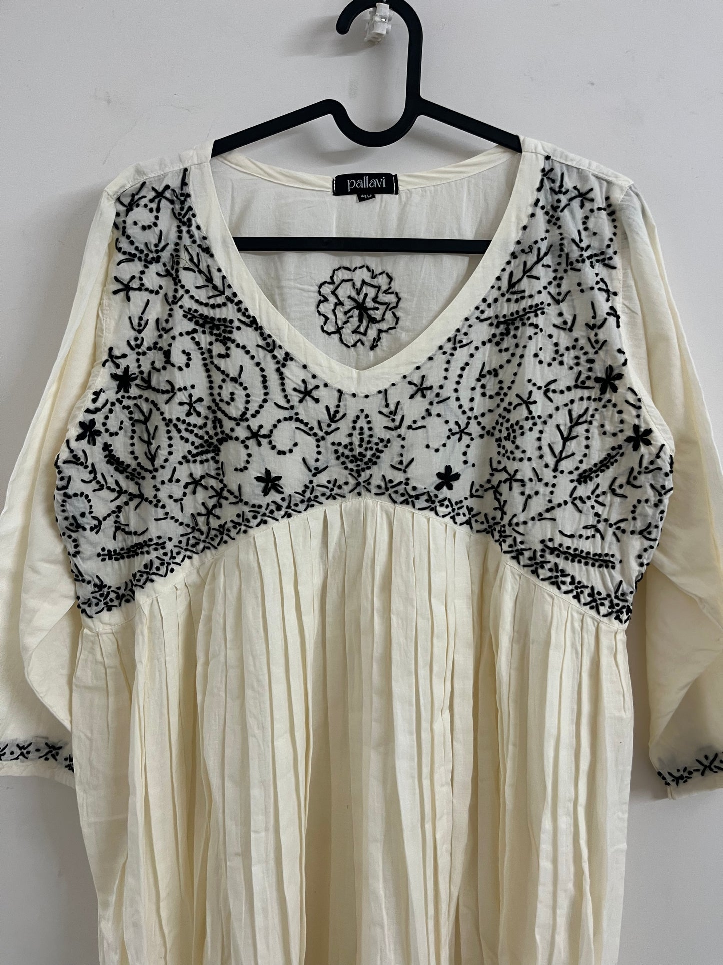 Aliyacut PRE-ORDER - Black knots on Off white