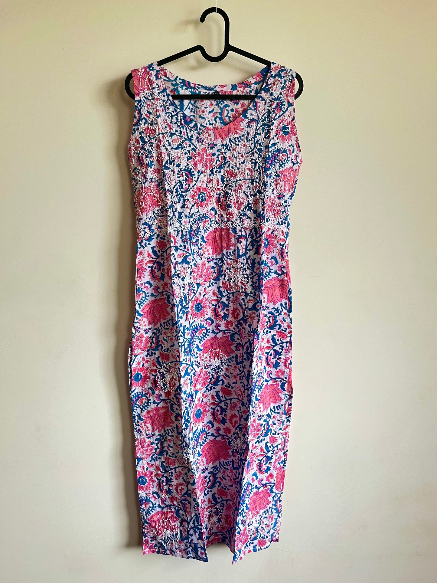 Straight Kurti Sleeveless - Varnika