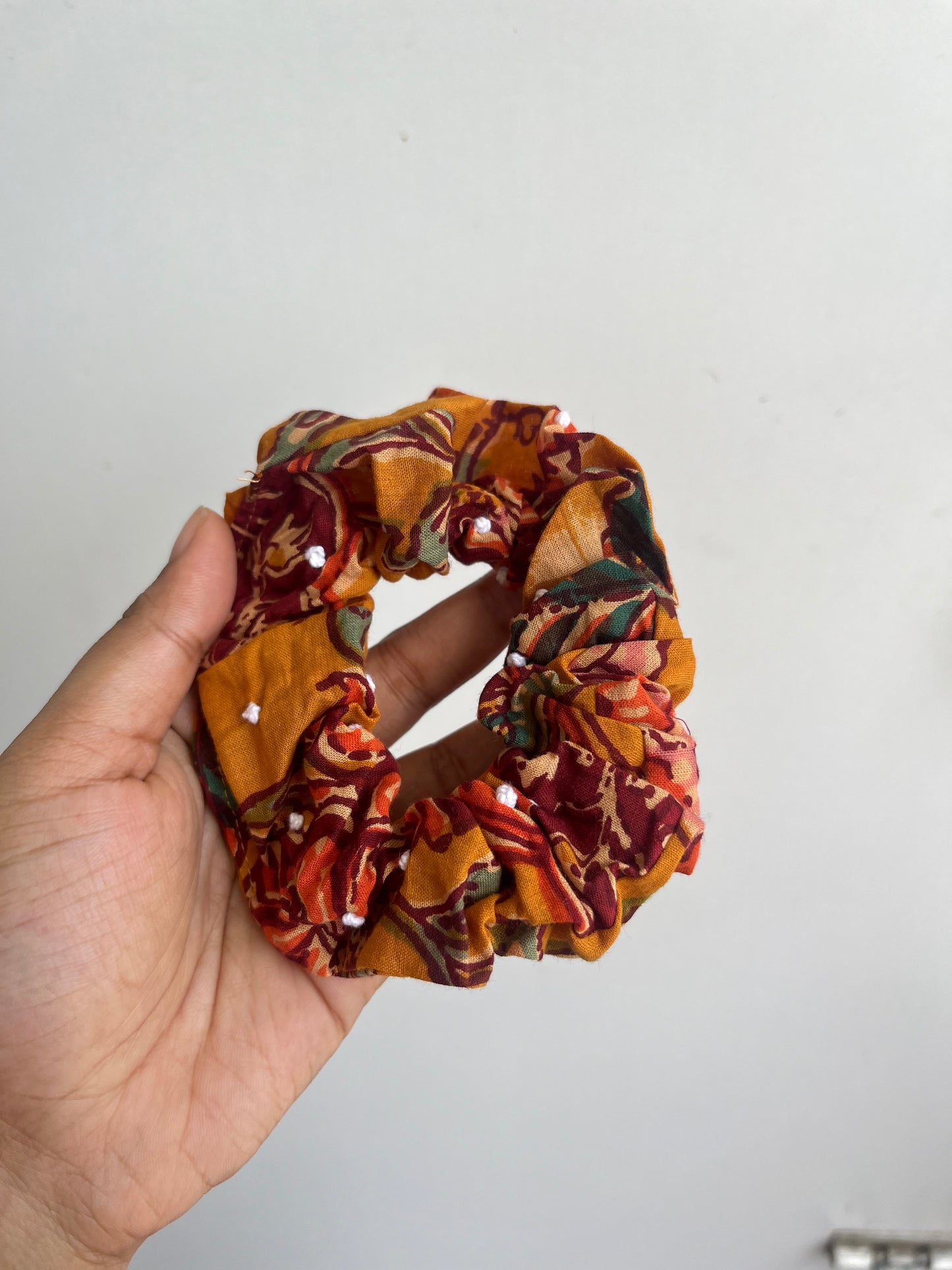 Frenchknot Scrunchy