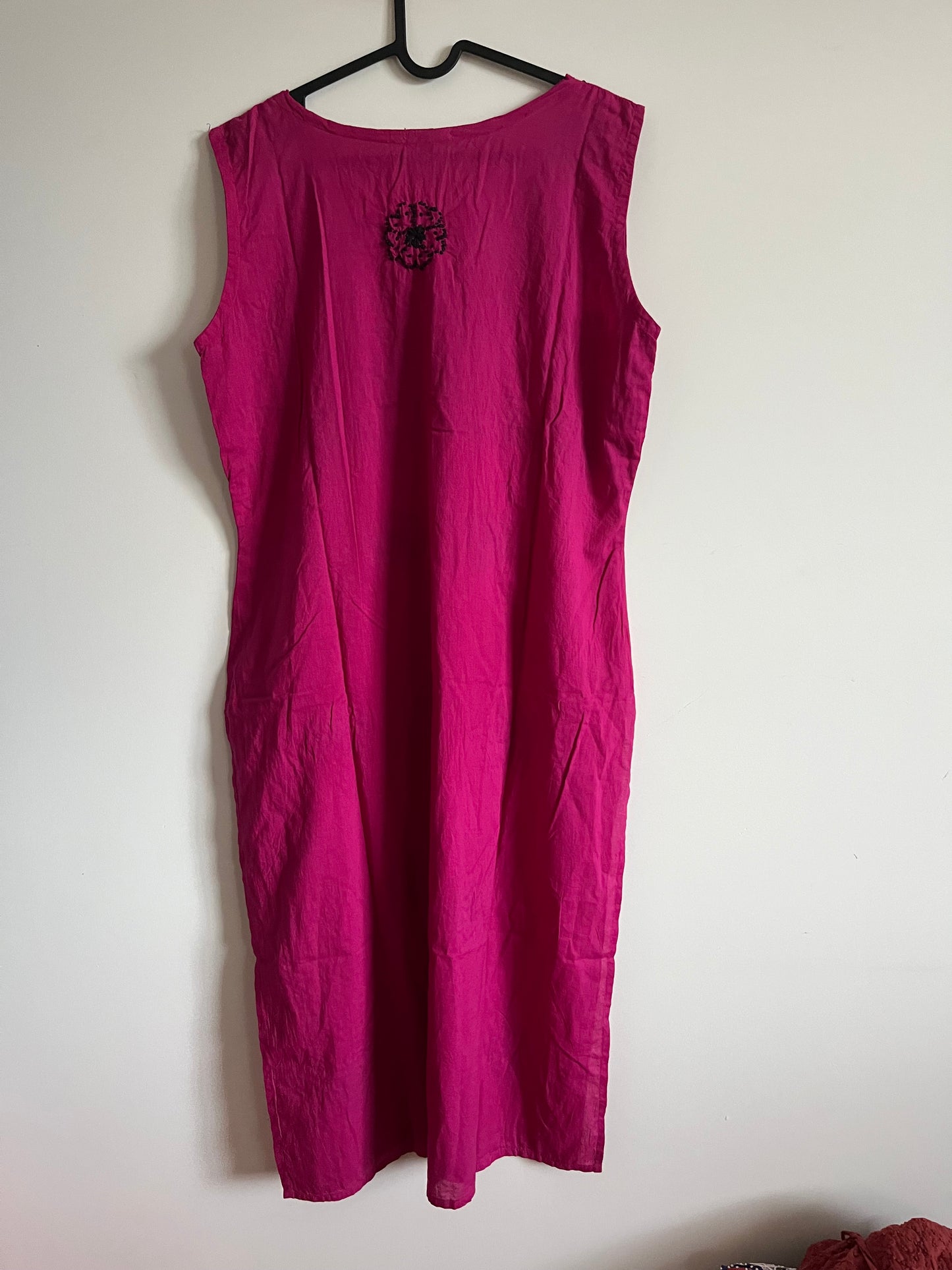 Sleeveless Straight kurti - Black knots on Hot Pink