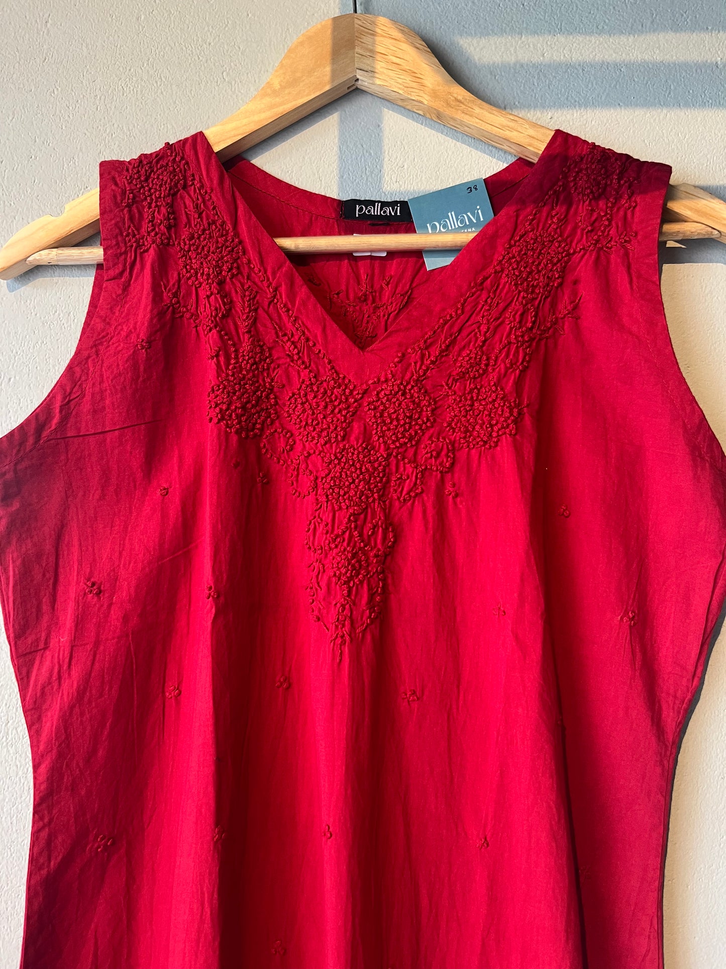 Sleeveless Straight Kurti - Red