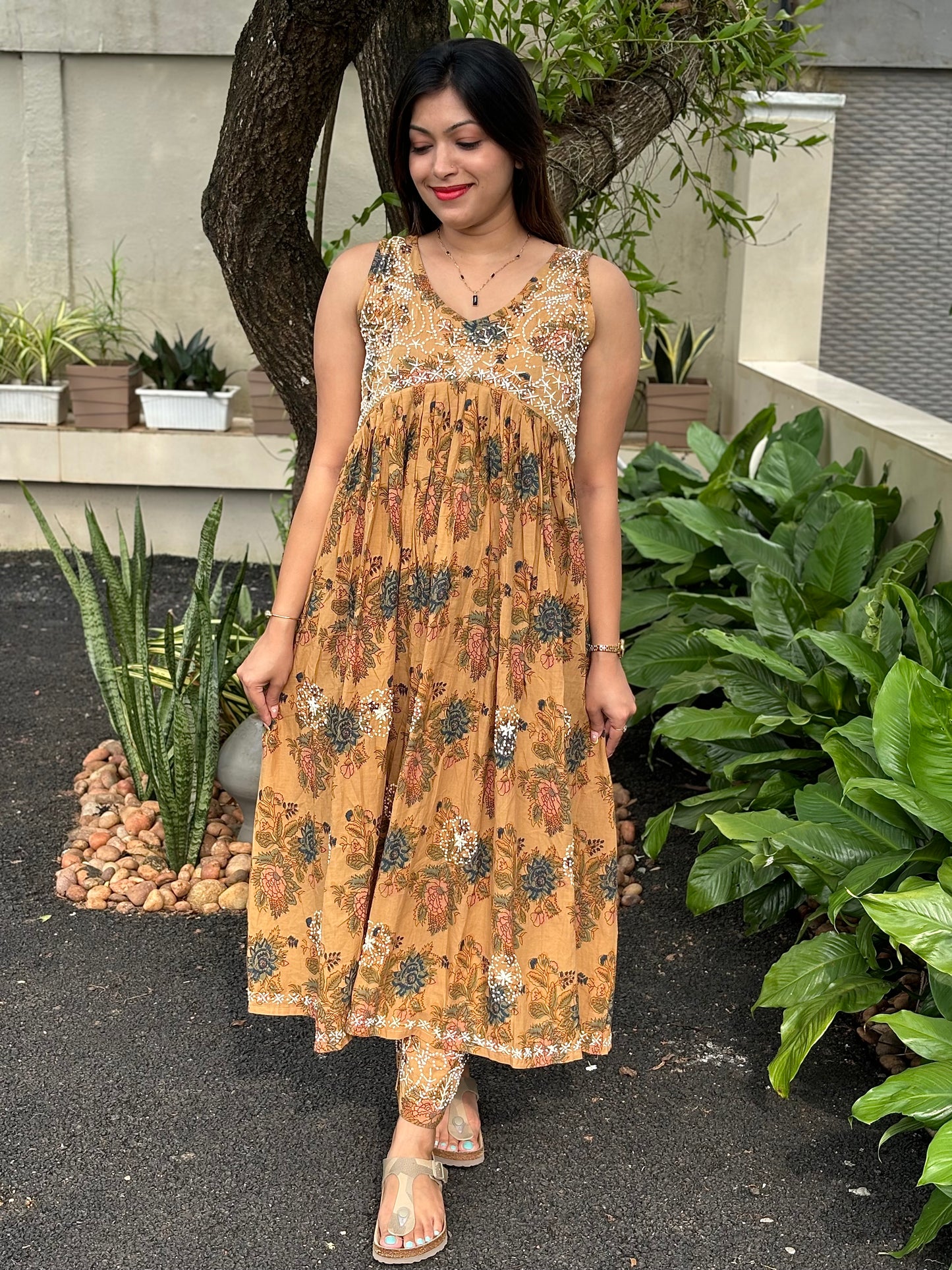 Sleeveless Aliya cut dress (with work on front and back) PRE-ORDER - Vanya