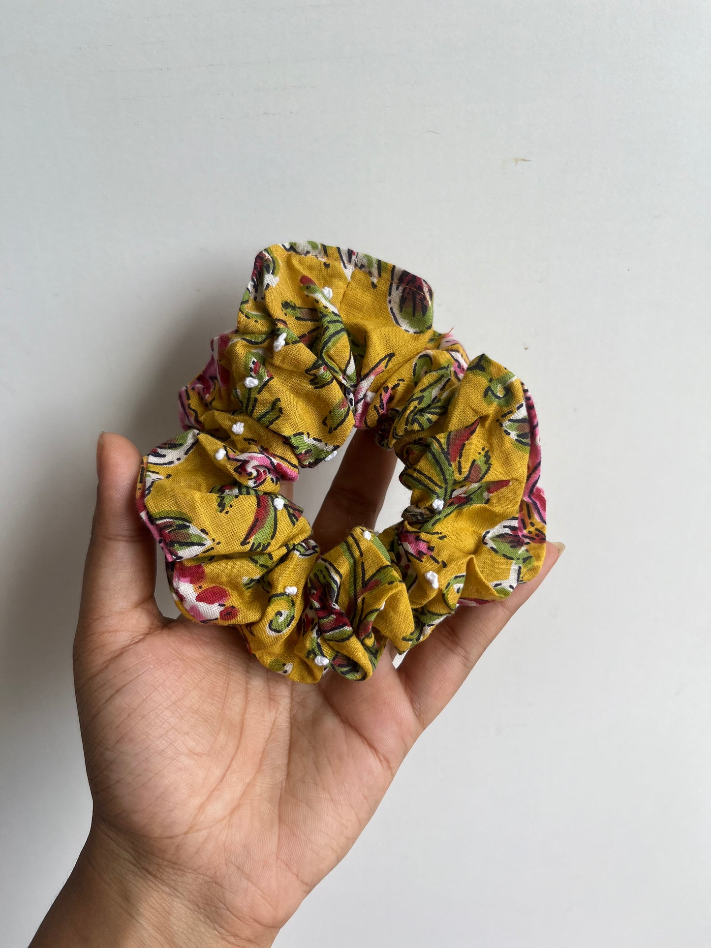 Frenchknot Scrunchy