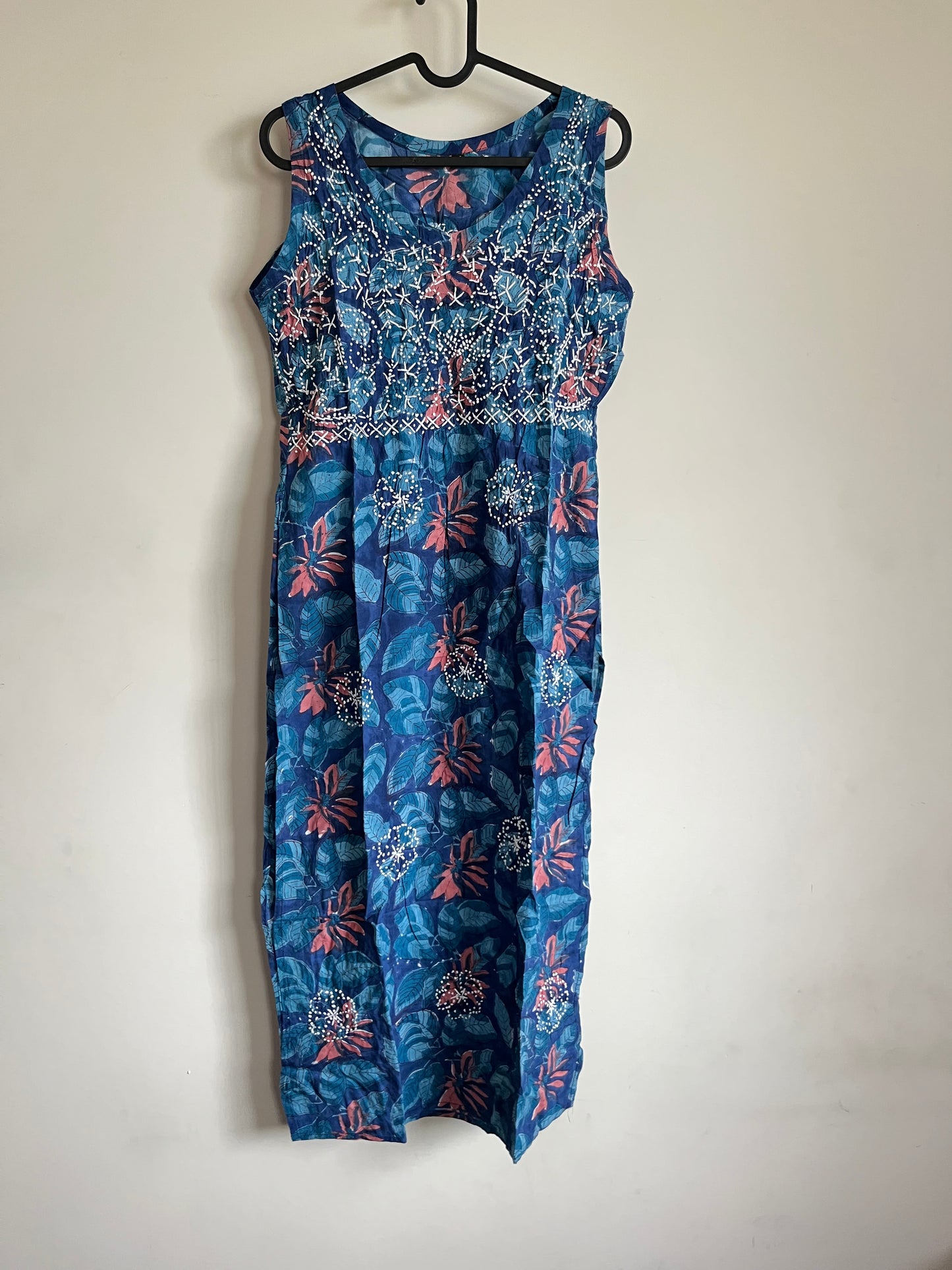 Straight Kurti Sleeveless - Neelima
