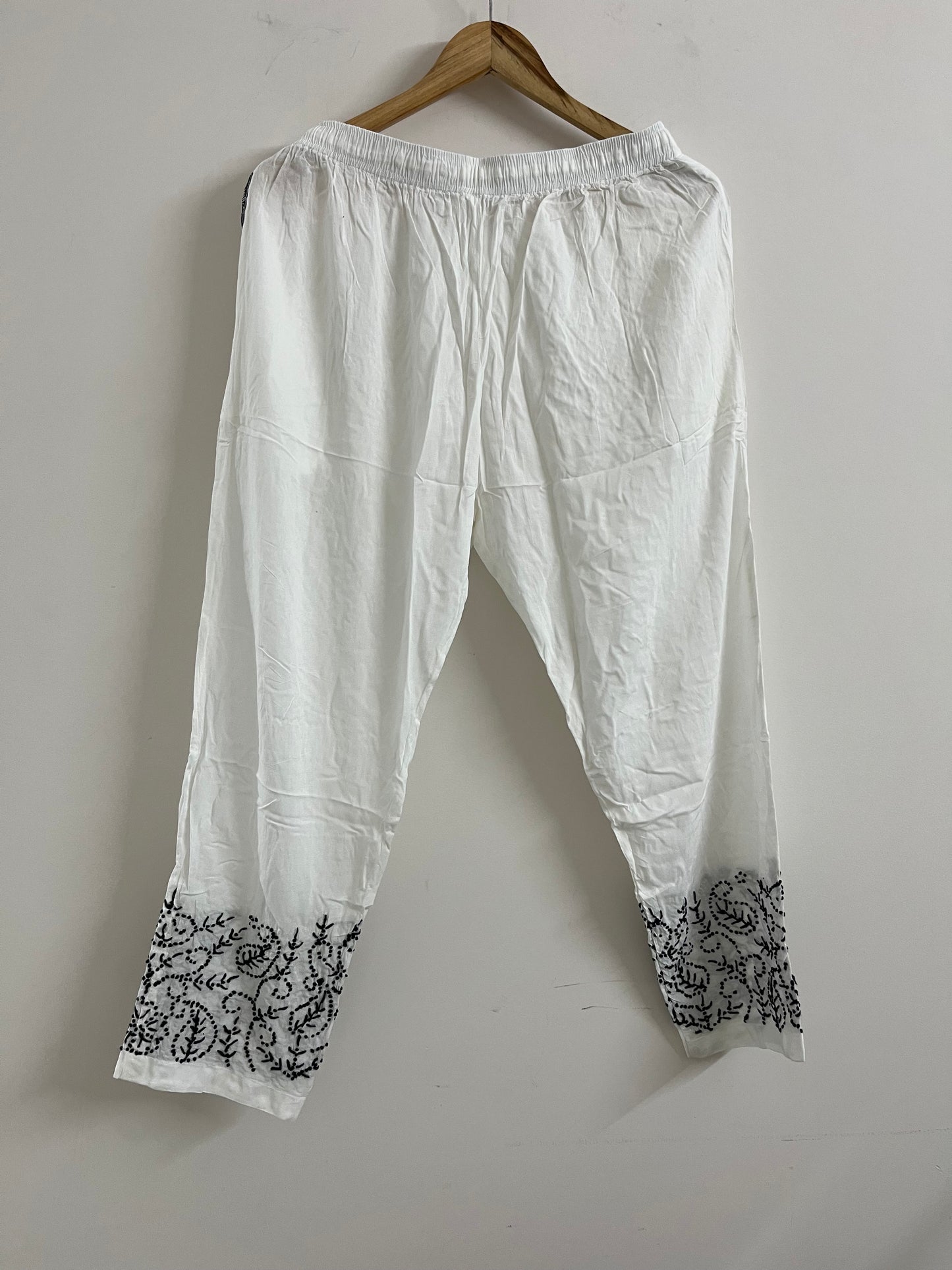 Pant PRE-ORDER - Black knots on White