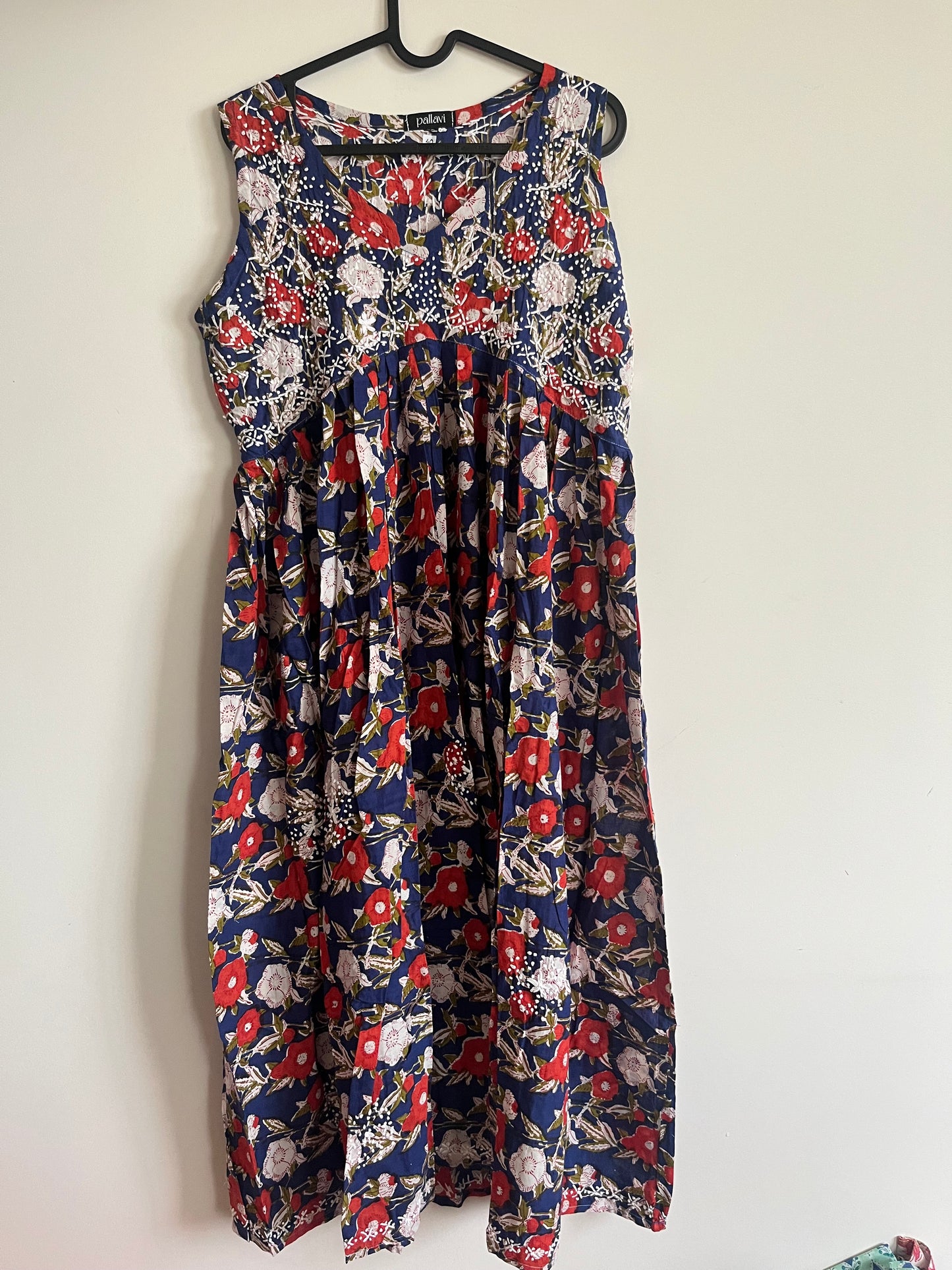 Sleeveless Aliya cut dress (with work on front and back) - Floral White Red