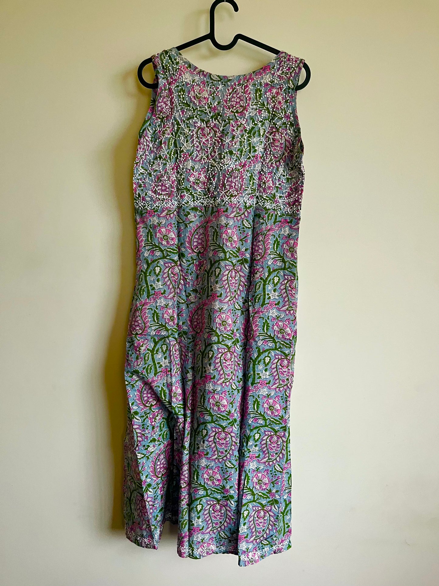 Sleeveless Aliya cut dress (with work on front and back) - Sithara