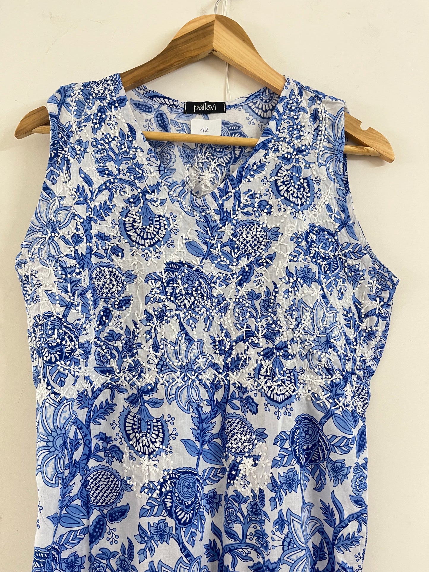 Sleeveless Straight Kurti PRE-ORDER - Floral White Blue