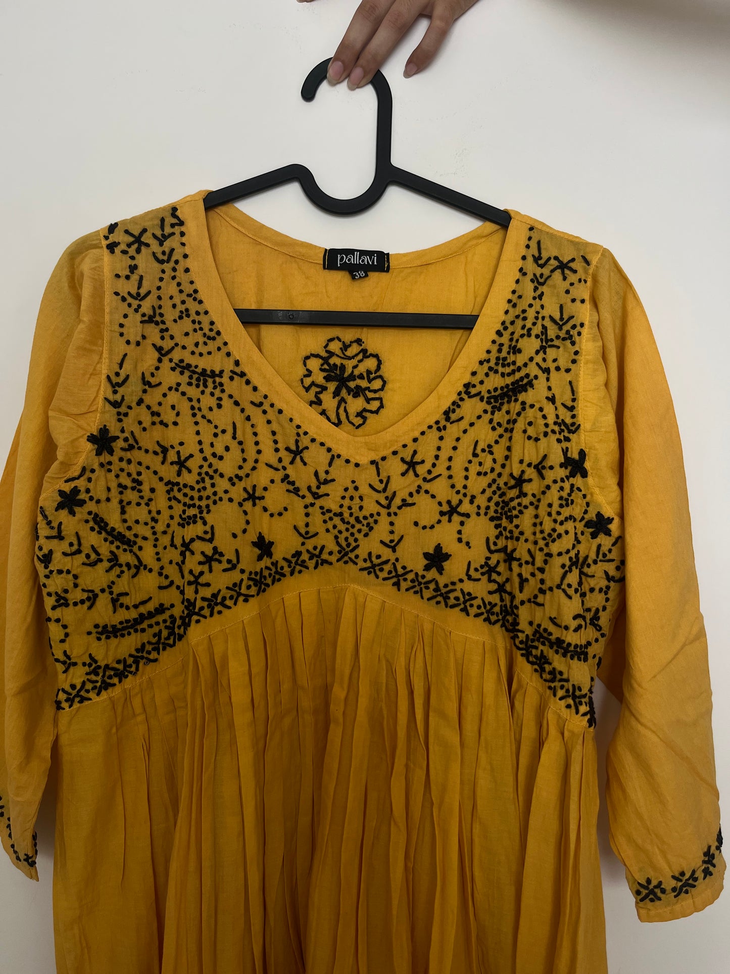 Aliyacut PRE-ORDER - Black knots on Mustard Yellow