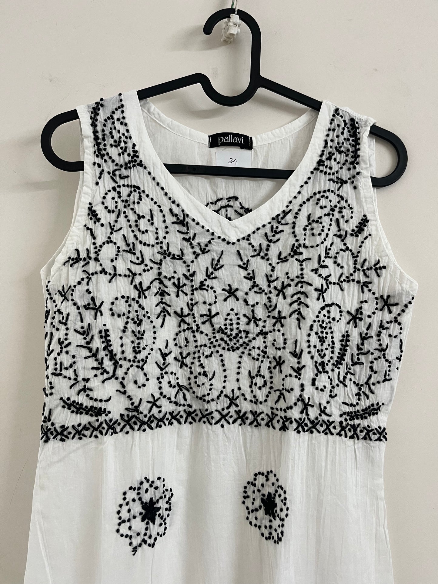 Sleeveless Straight kurti PRE-ORDER - Black knots on White