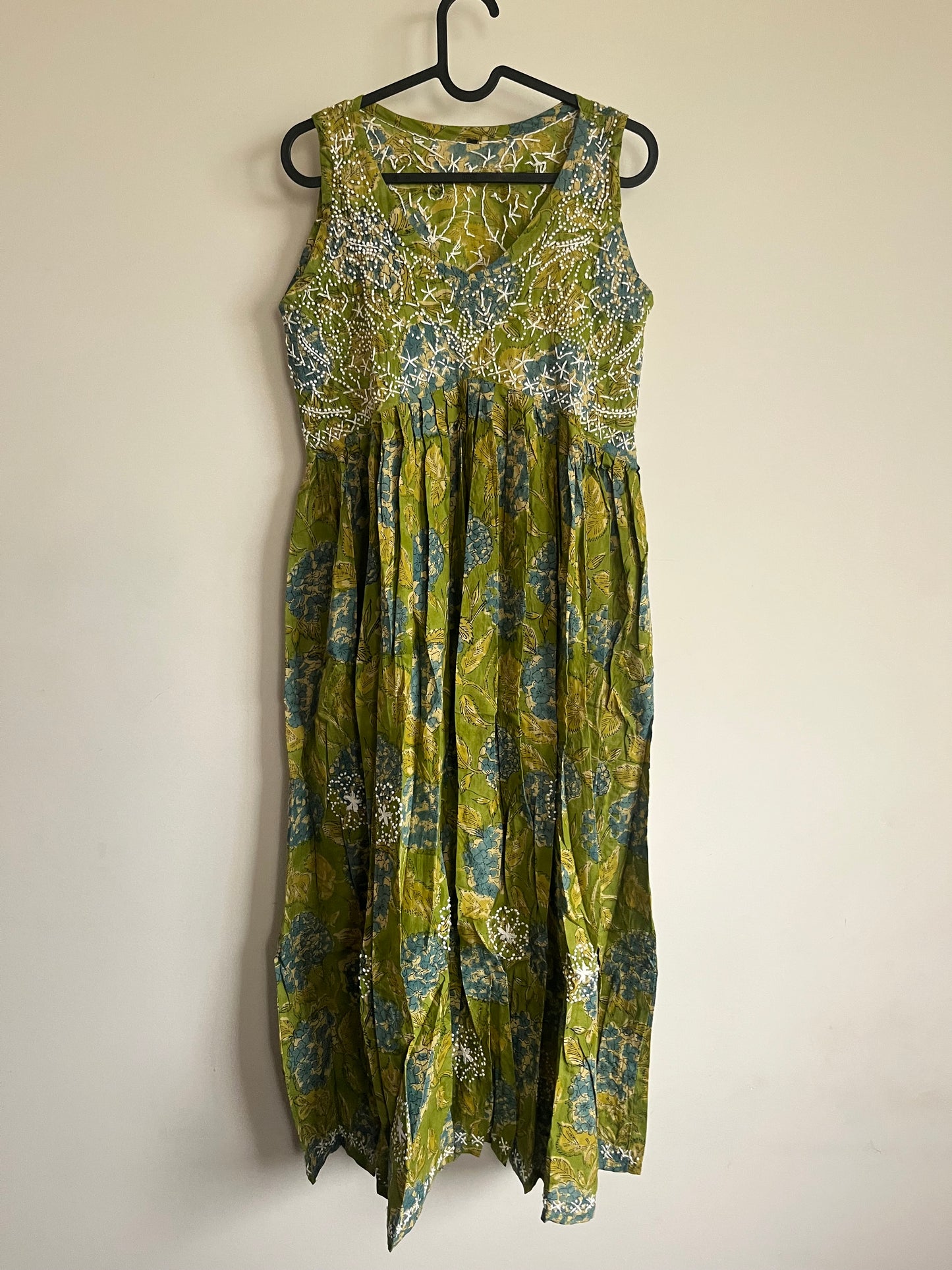 Sleeveless Aliya cut dress (with work on front and back) - Blubelle