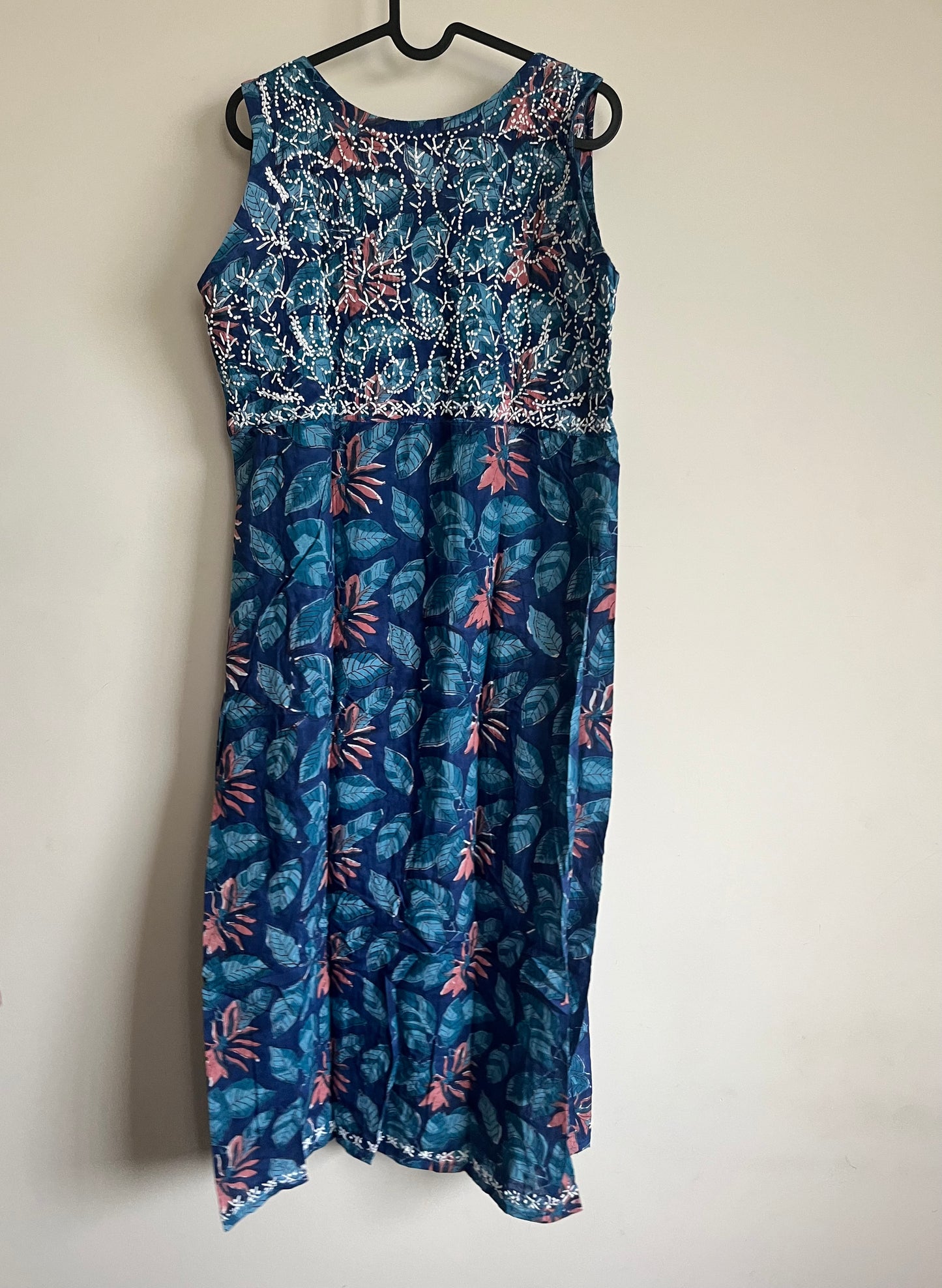 Sleeveless Aliya cut dress (with work on front and back) - Neelima
