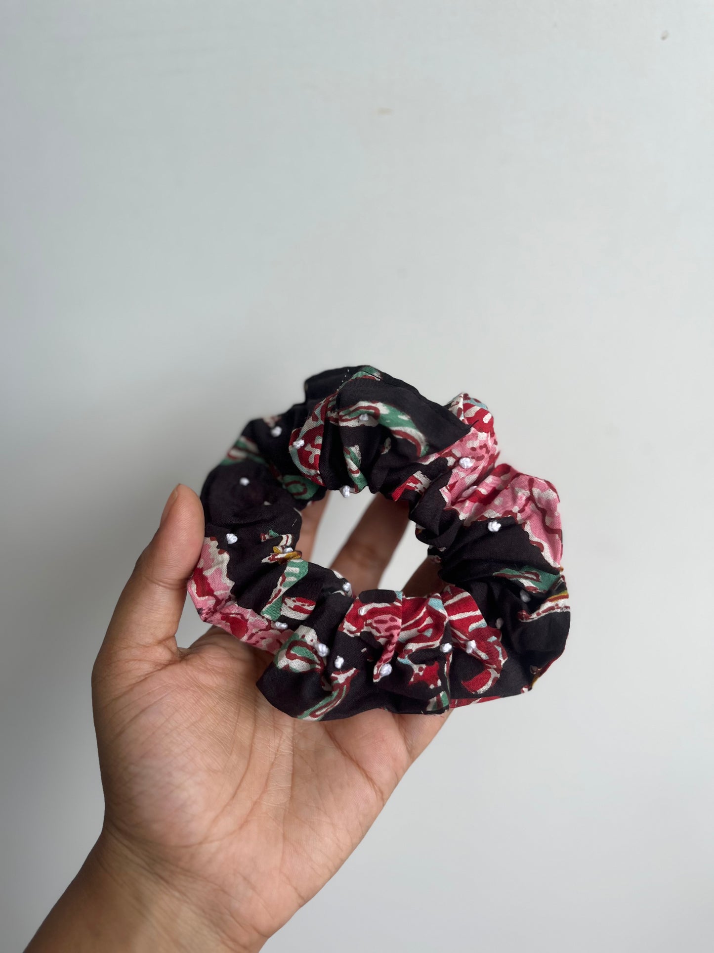 Frenchknot Scrunchy