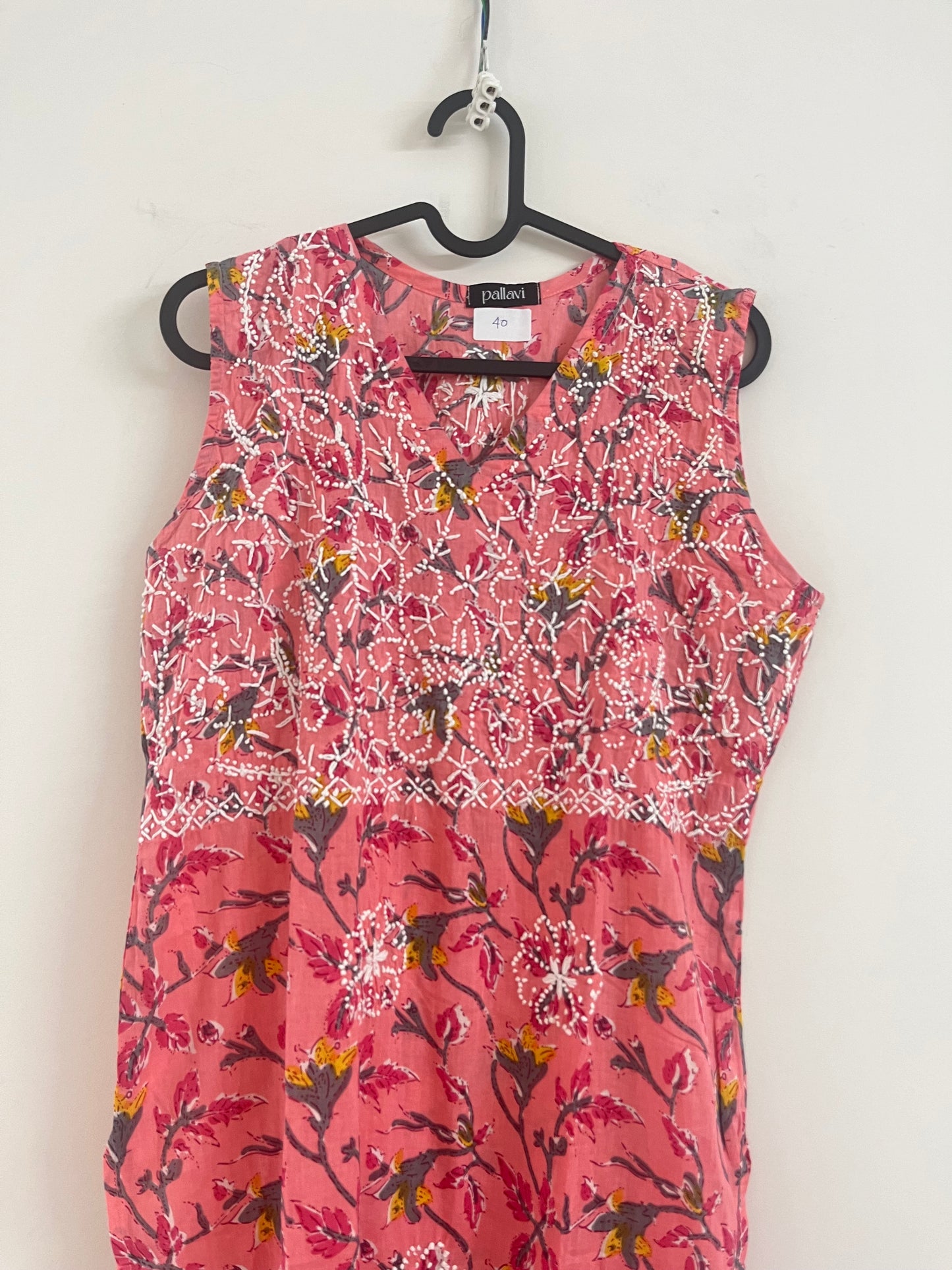 Straight Kurti Sleeveless - Floral Peach Grey