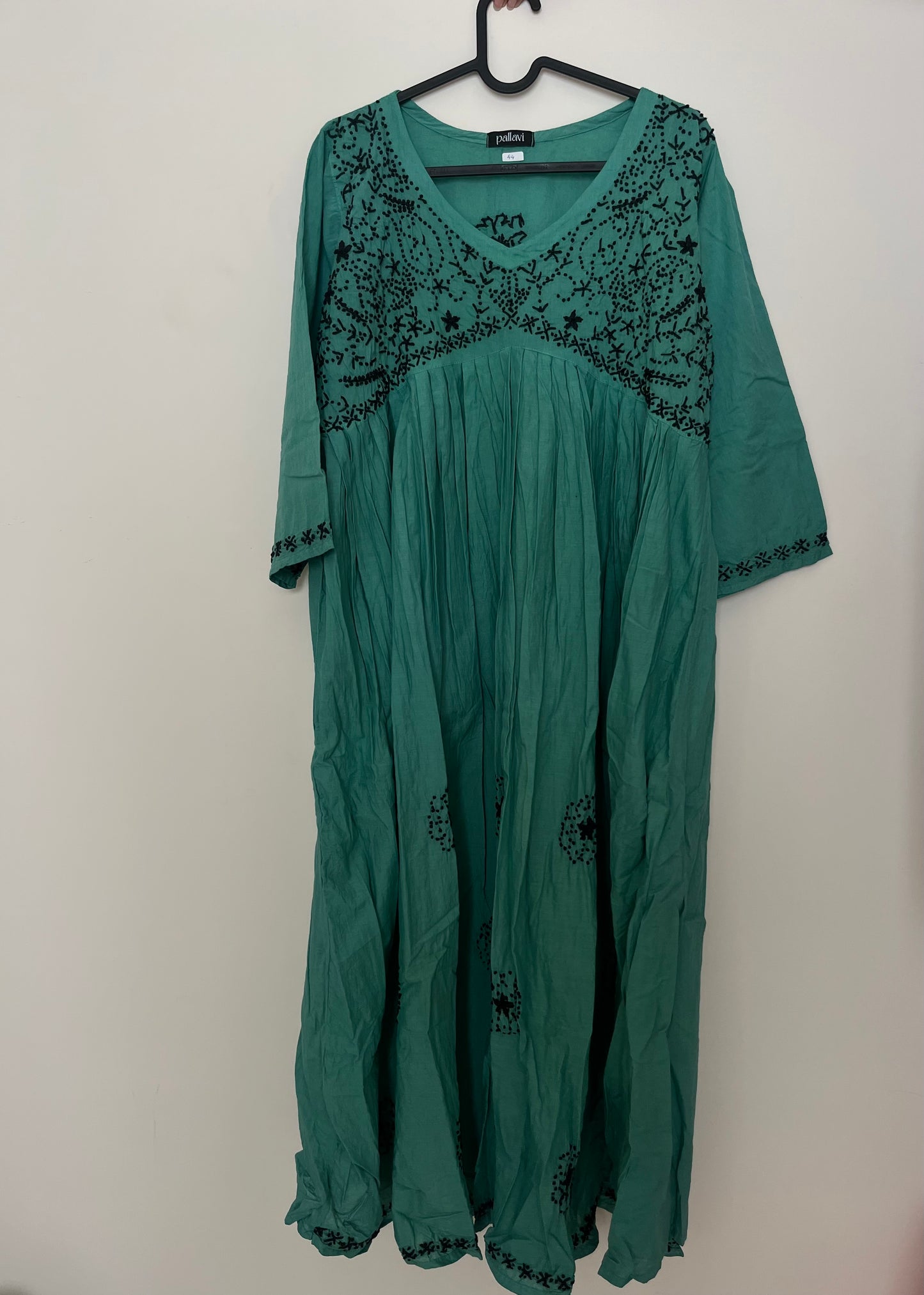 Aliyacut - Black knots on Teal