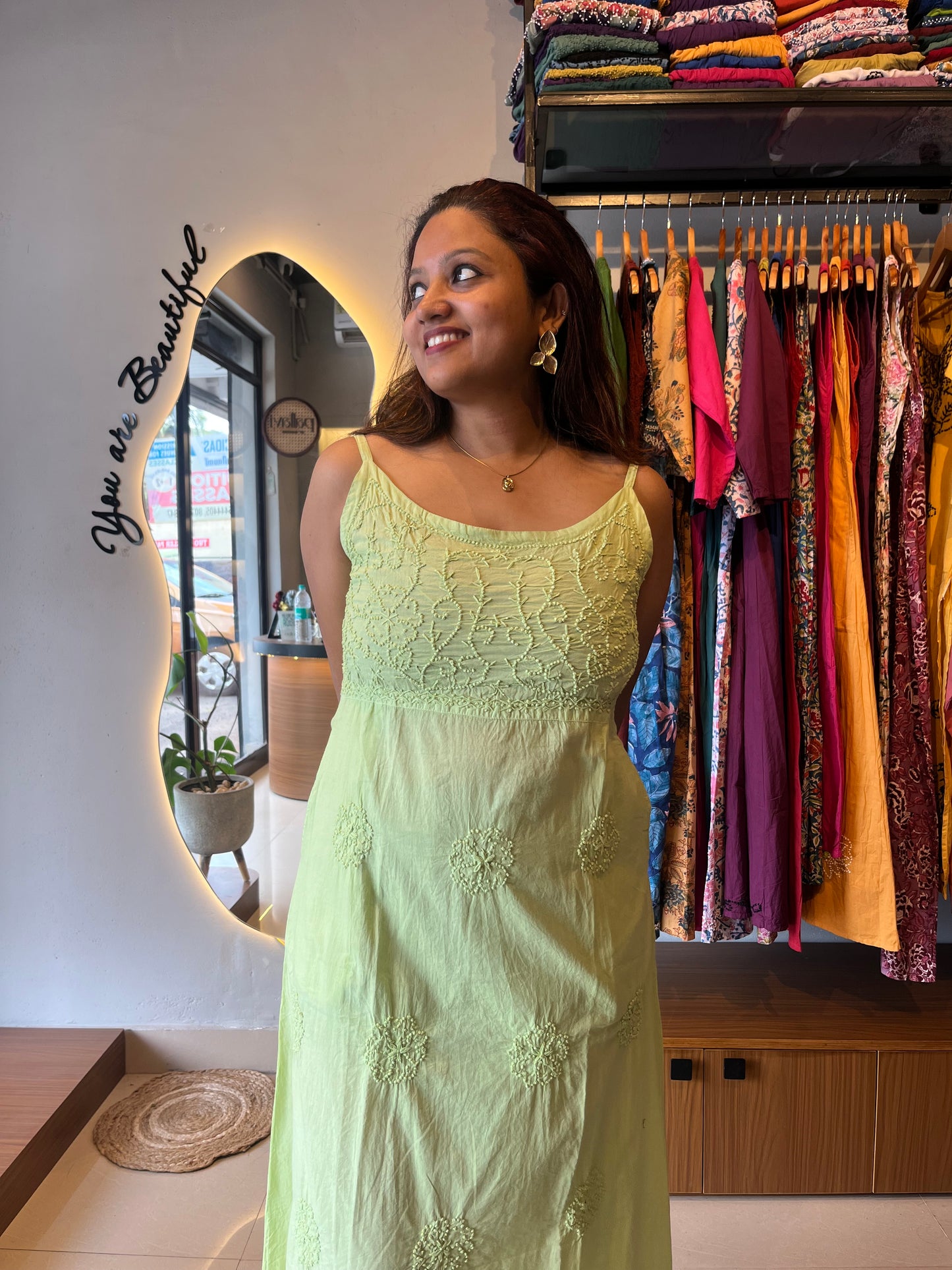 Sleeveless A-line Dress - Pista green