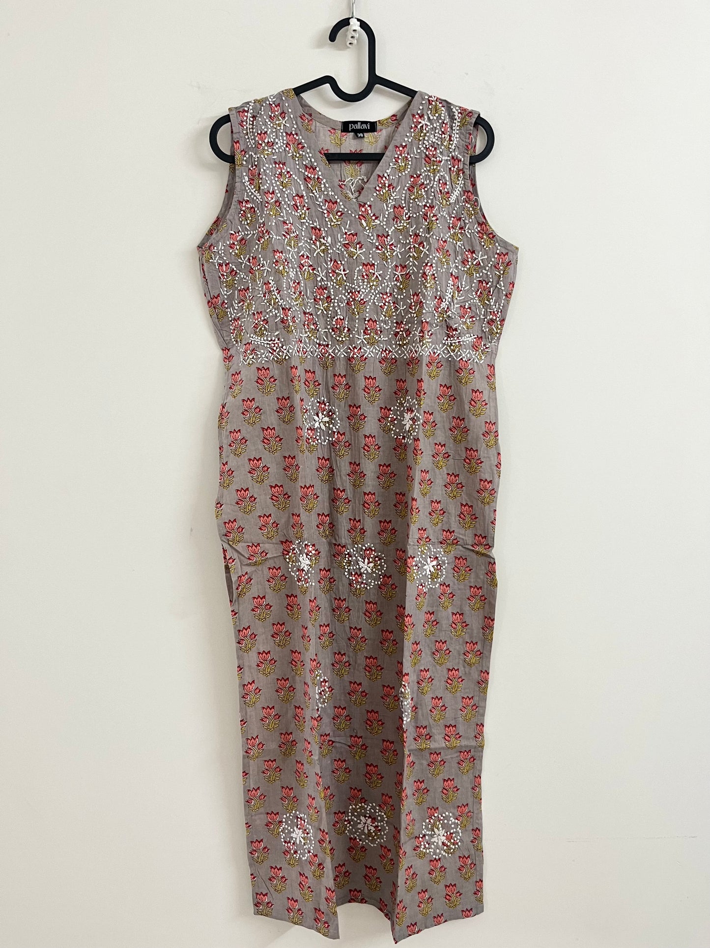 Straight Kurti Sleeveless - Grey Red block