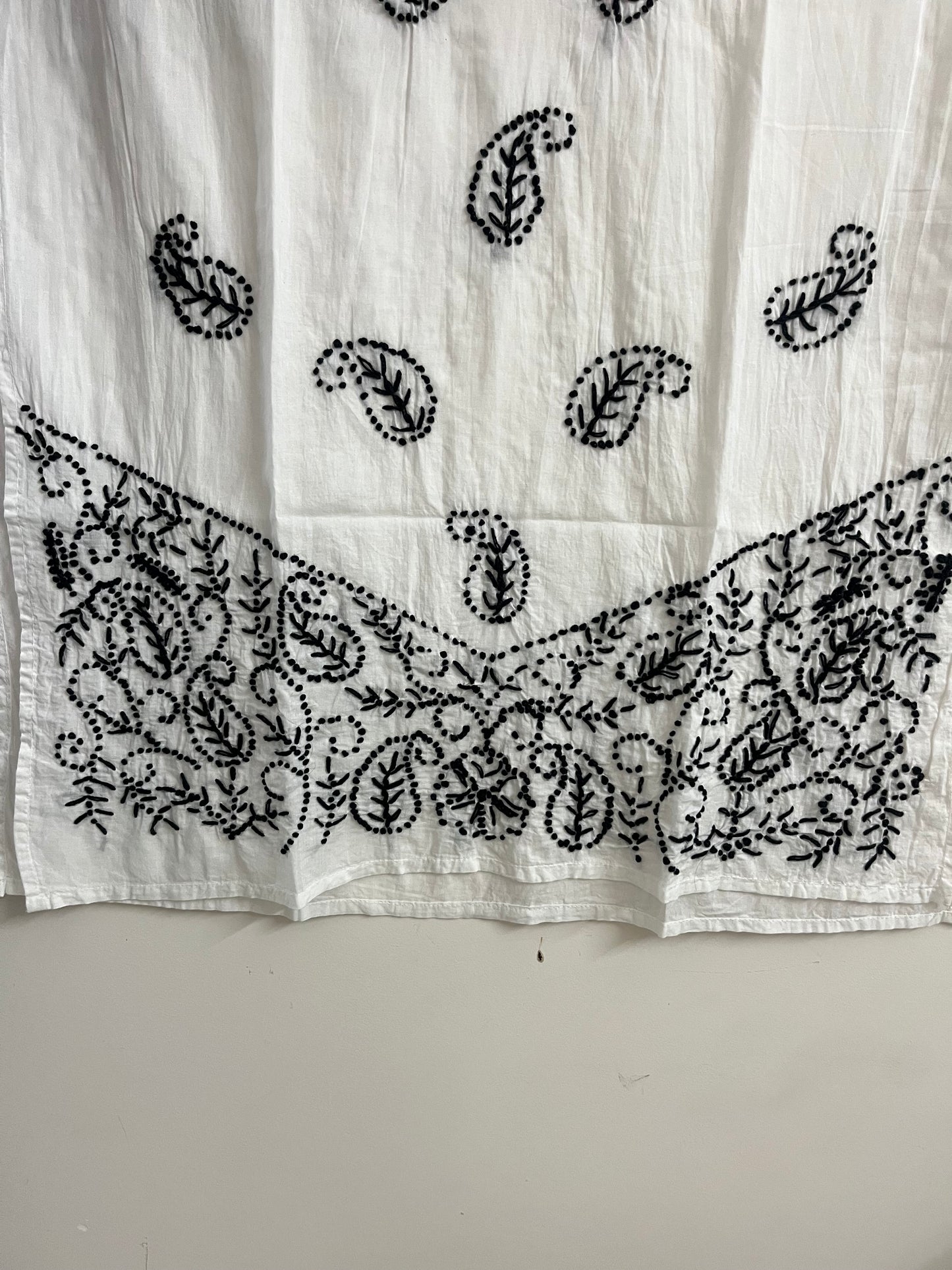 Straight Kurti PRE-ORDER - Black knots on White