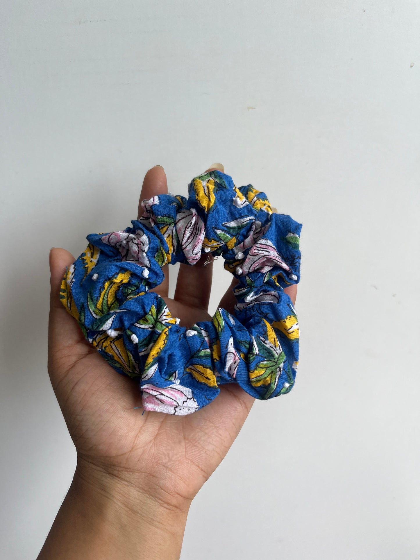 Frenchknot Scrunchy