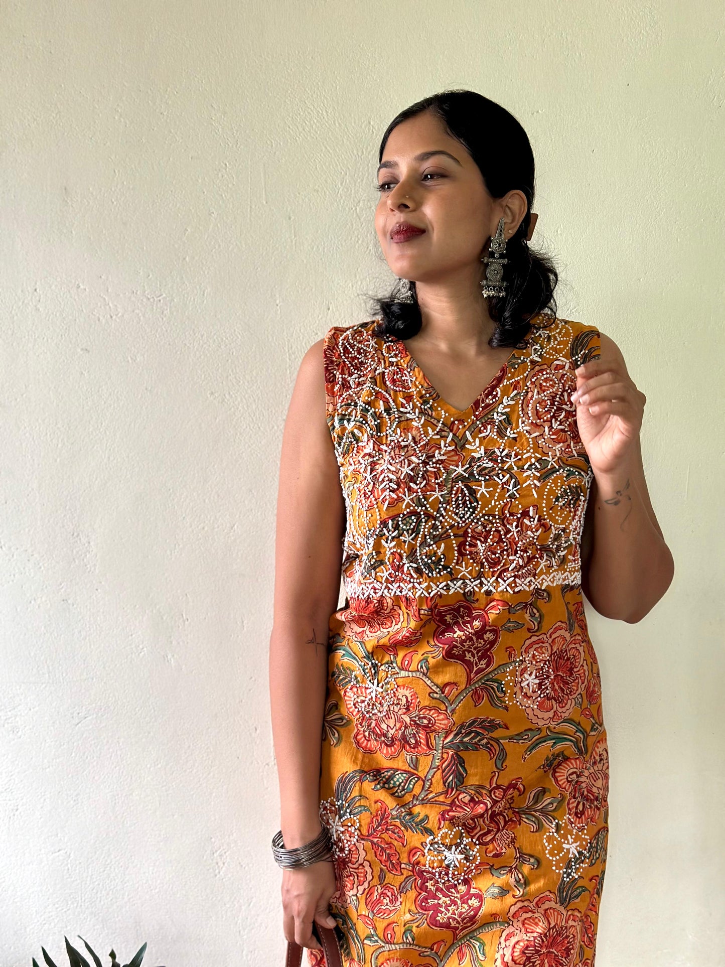 Straight Kurti Sleeveless - Floral Yellow Red