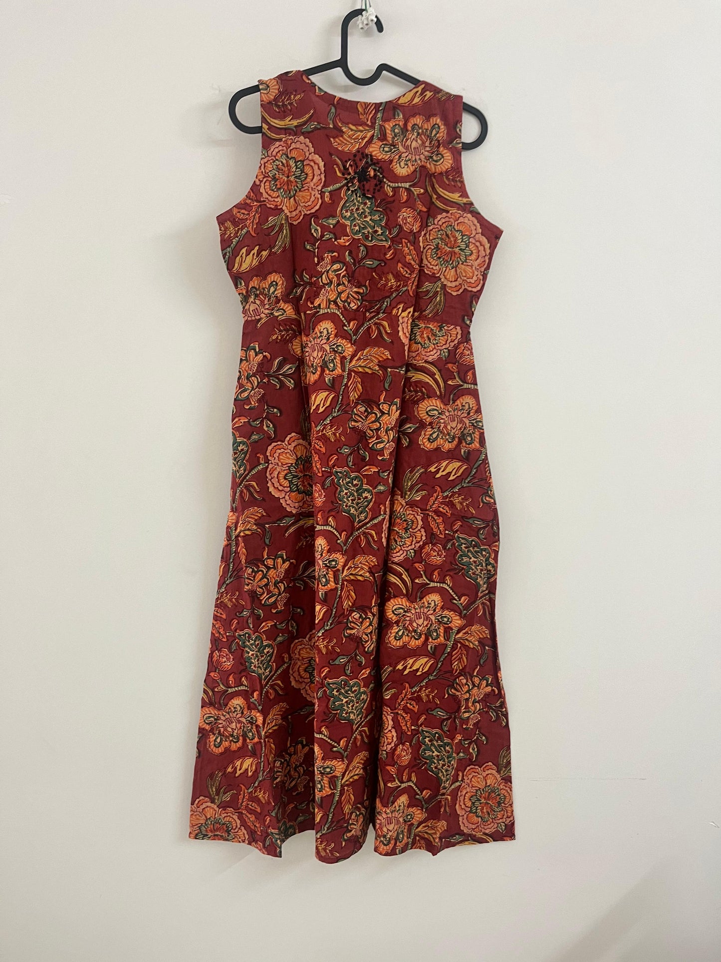 Sleeveless A-line Dress - Floral Red Black