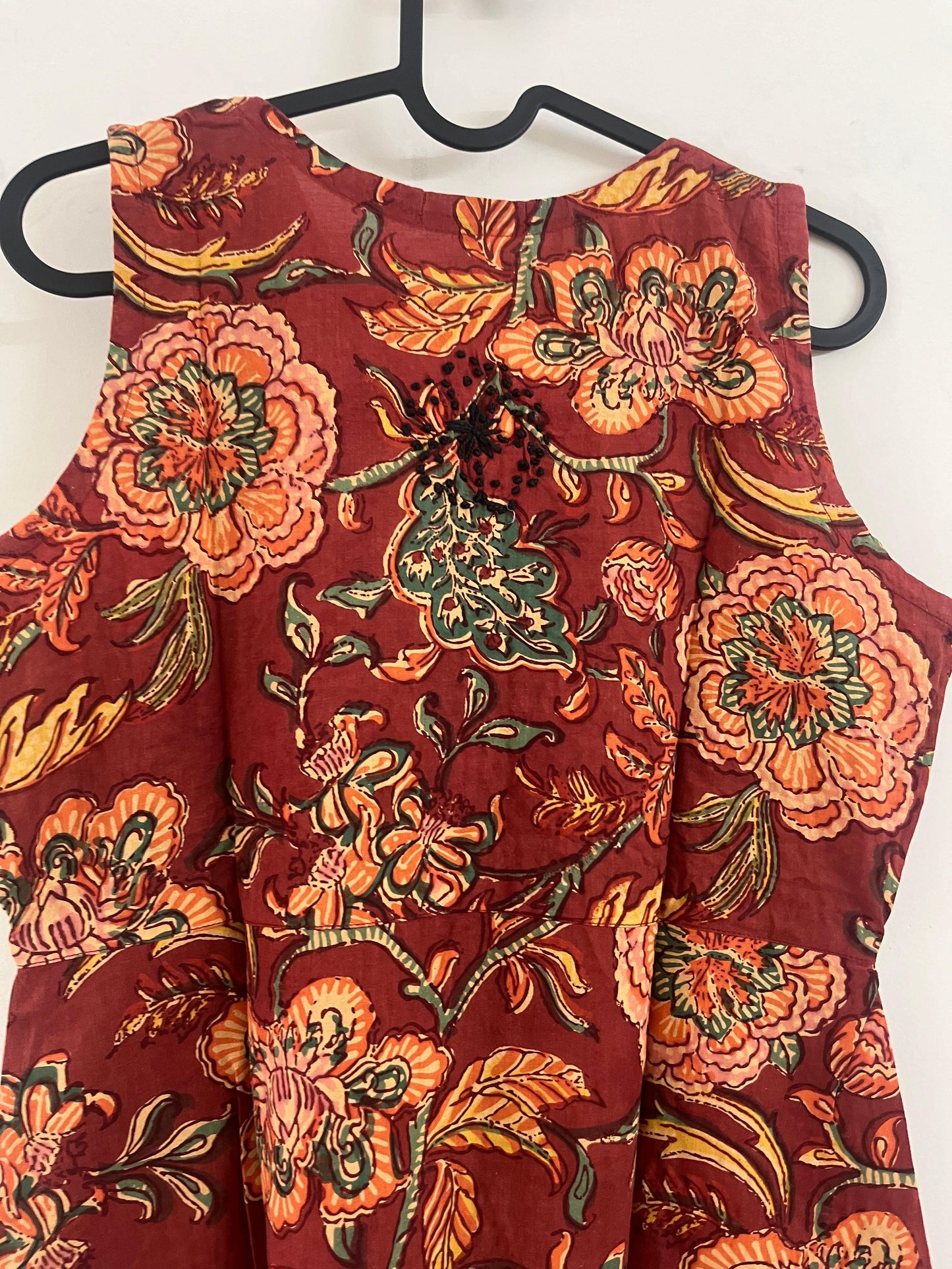 Sleeveless A-line Dress - Floral Red Black