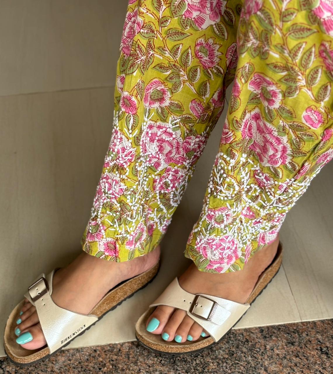 Straight Kurti and pant (Sleeveless) PRE-ORDER - Pinkcurrent