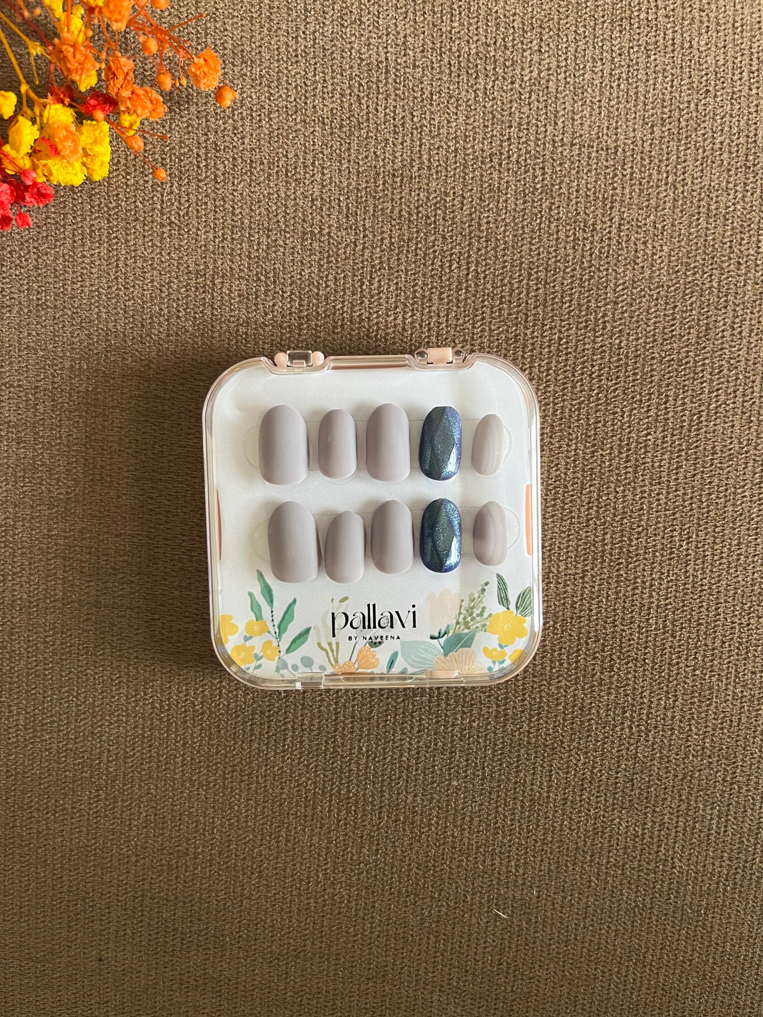 Oval - Press on Nails