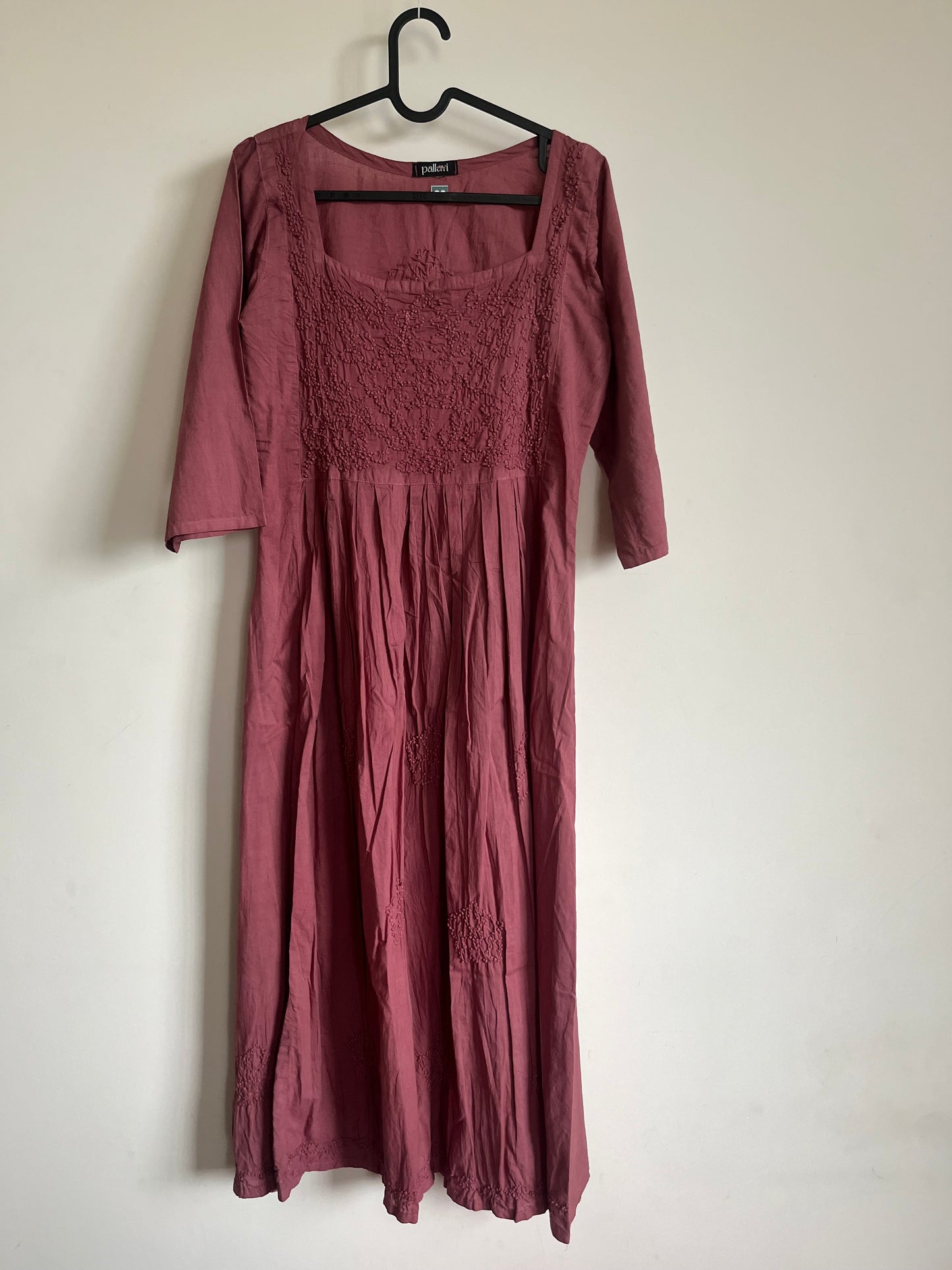 Pleated dress - Dark Chikku