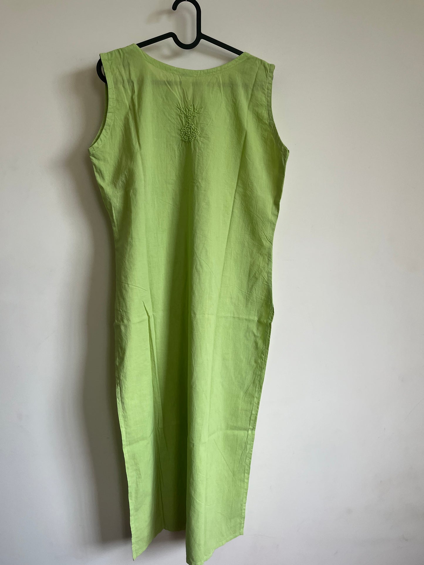 Straight Kurti and pant (Sleeveless) - Pista green