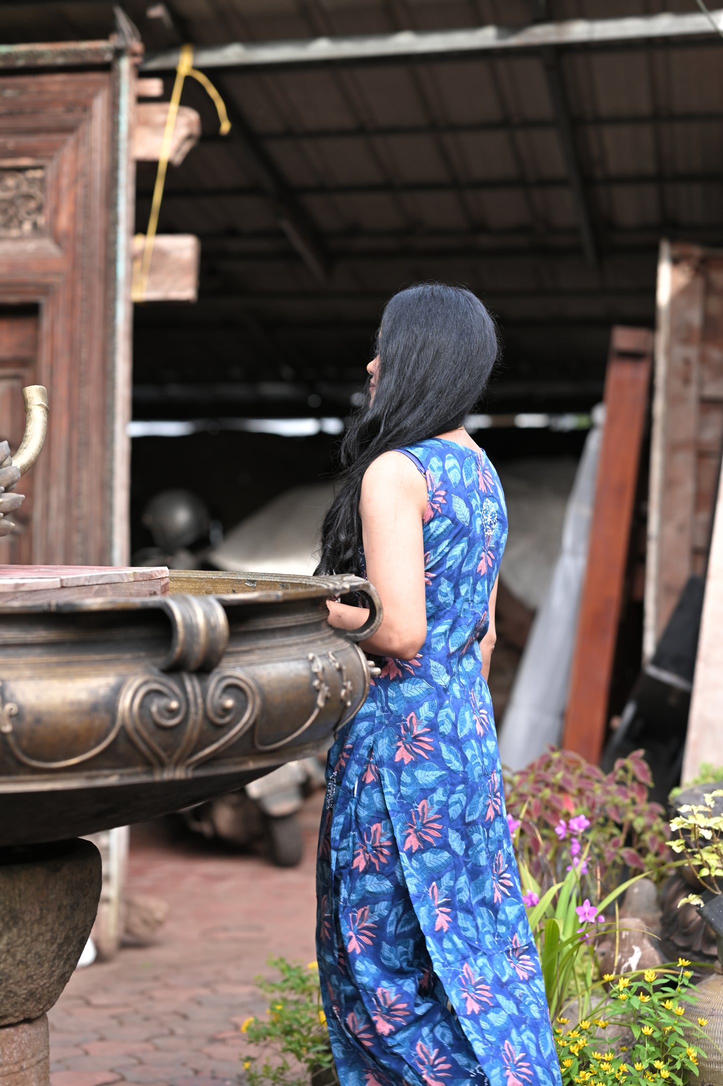 Straight Kurti and pant (Sleeveless) PRE-ORDER - Neelima