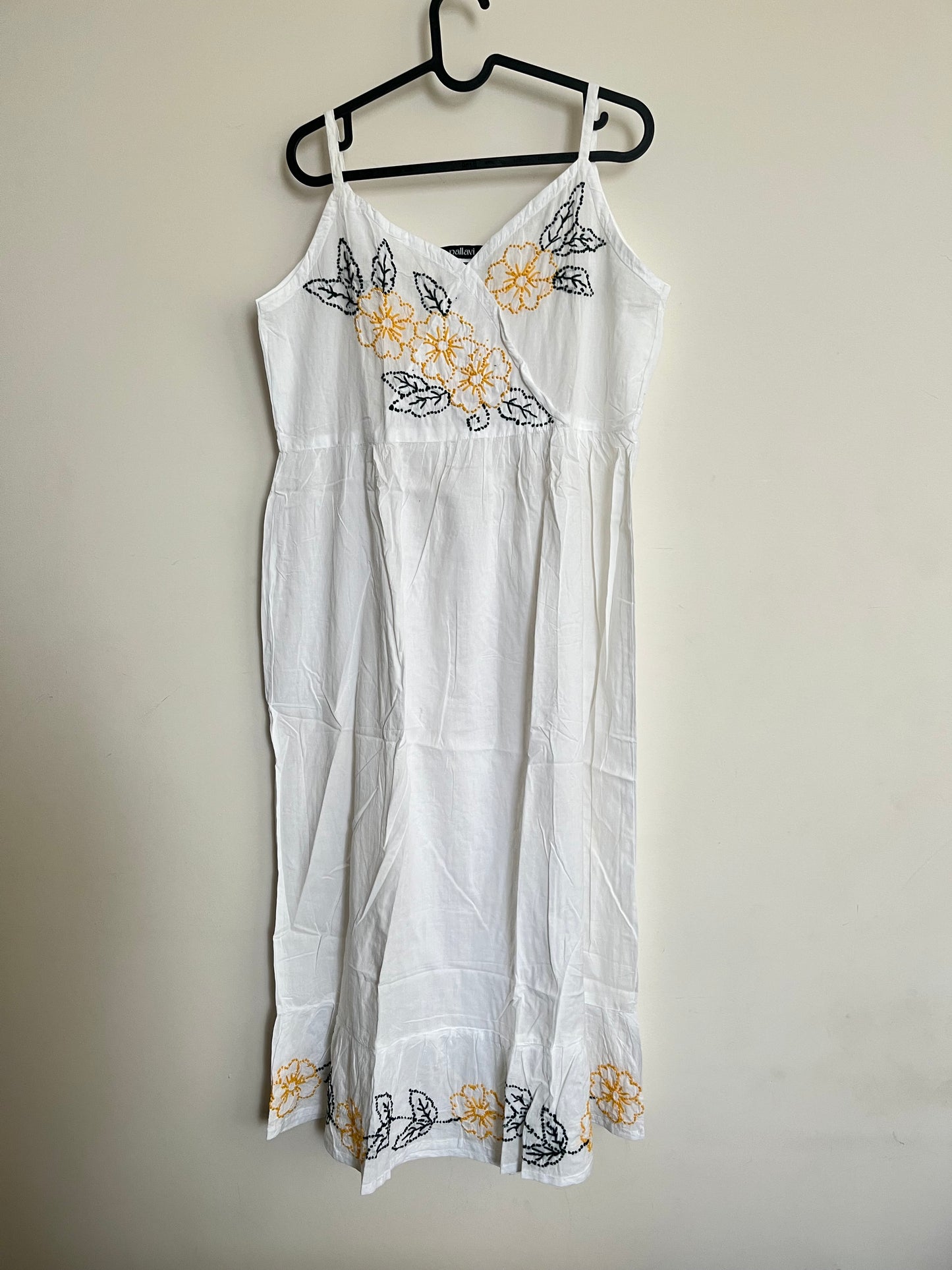 Garden whispers Dress PRE-ORDER - White with colorful thread