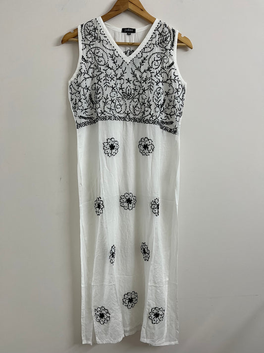 MONOCHROME - Sleeveless Straight Kurti and Pant (co-ord set)