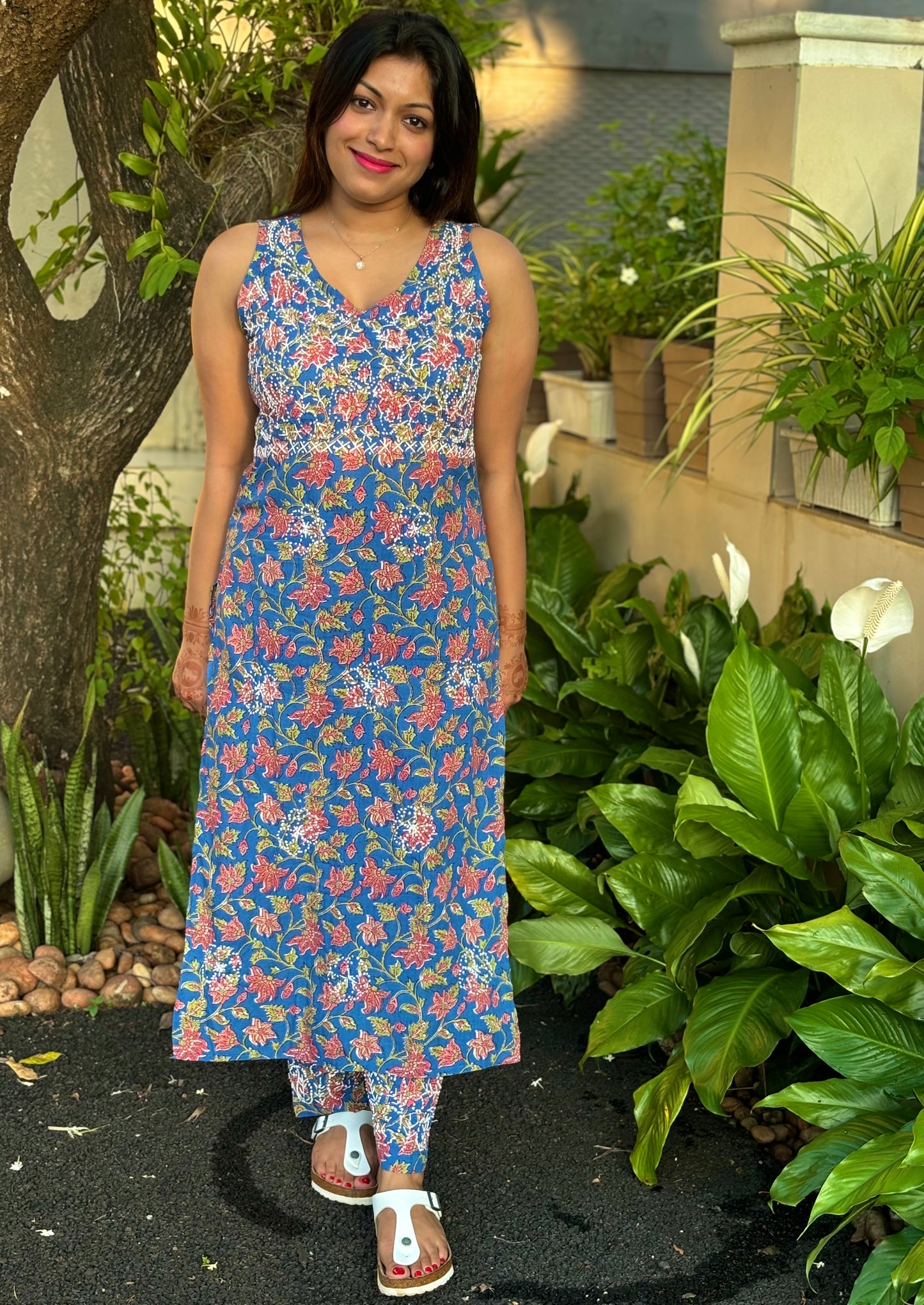 Sleeveless Straight Kurti PRE-ORDER - Nia