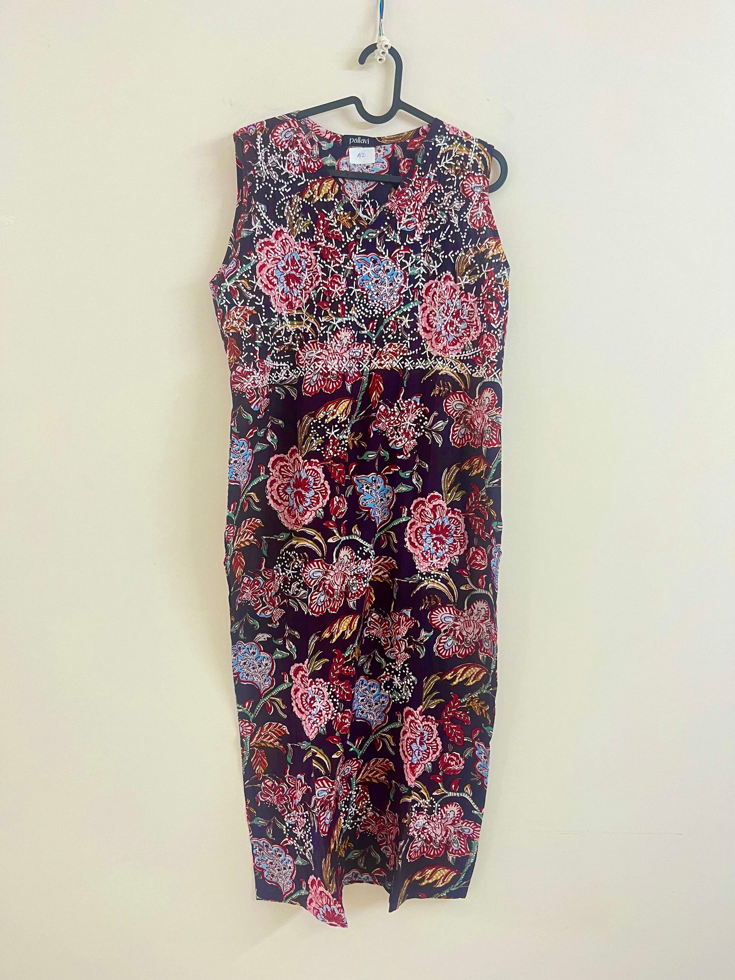 Straight Kurti Sleeveless - Floral Black