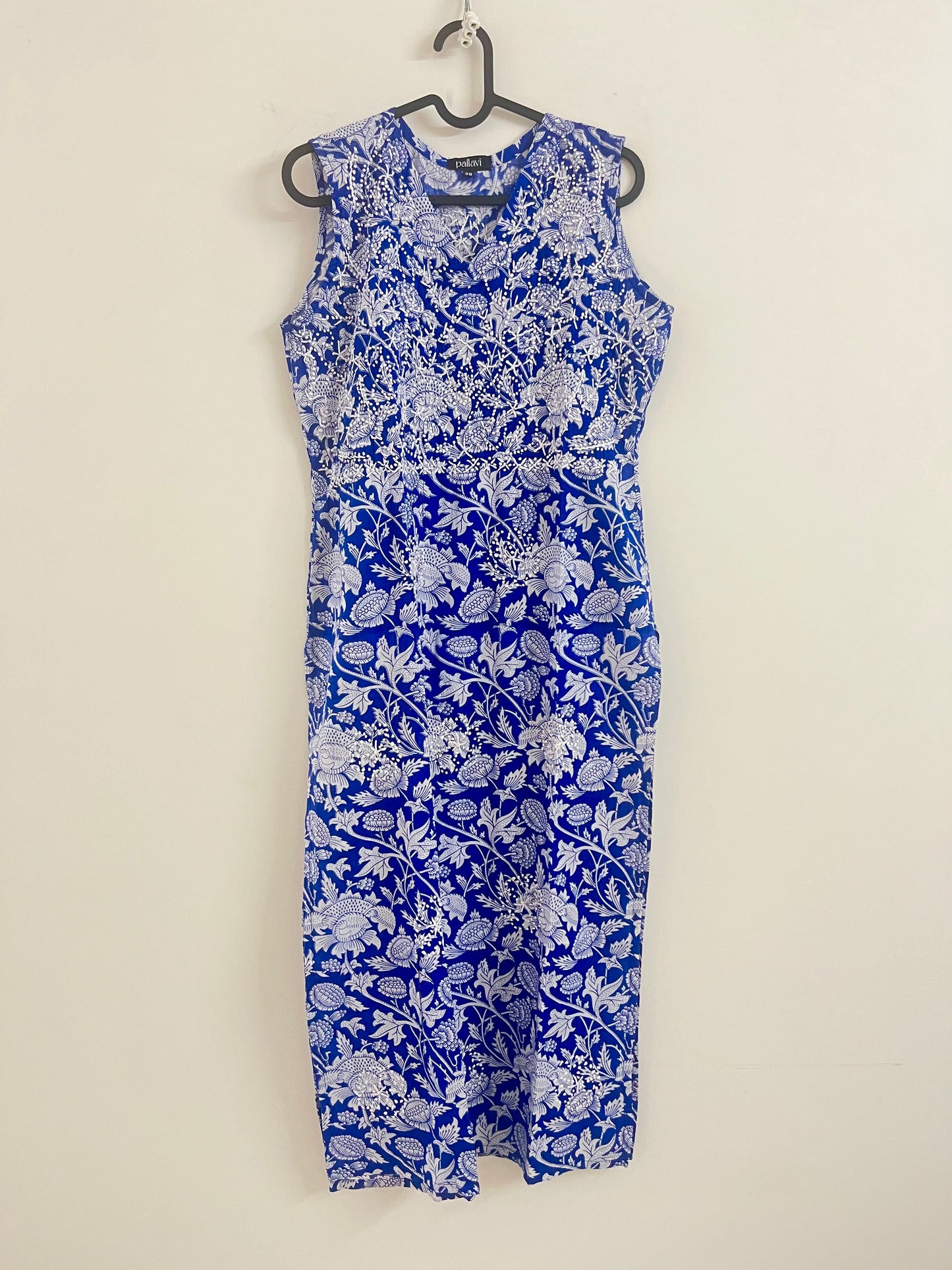 Straight Kurti Sleeveless - Floral Blue white