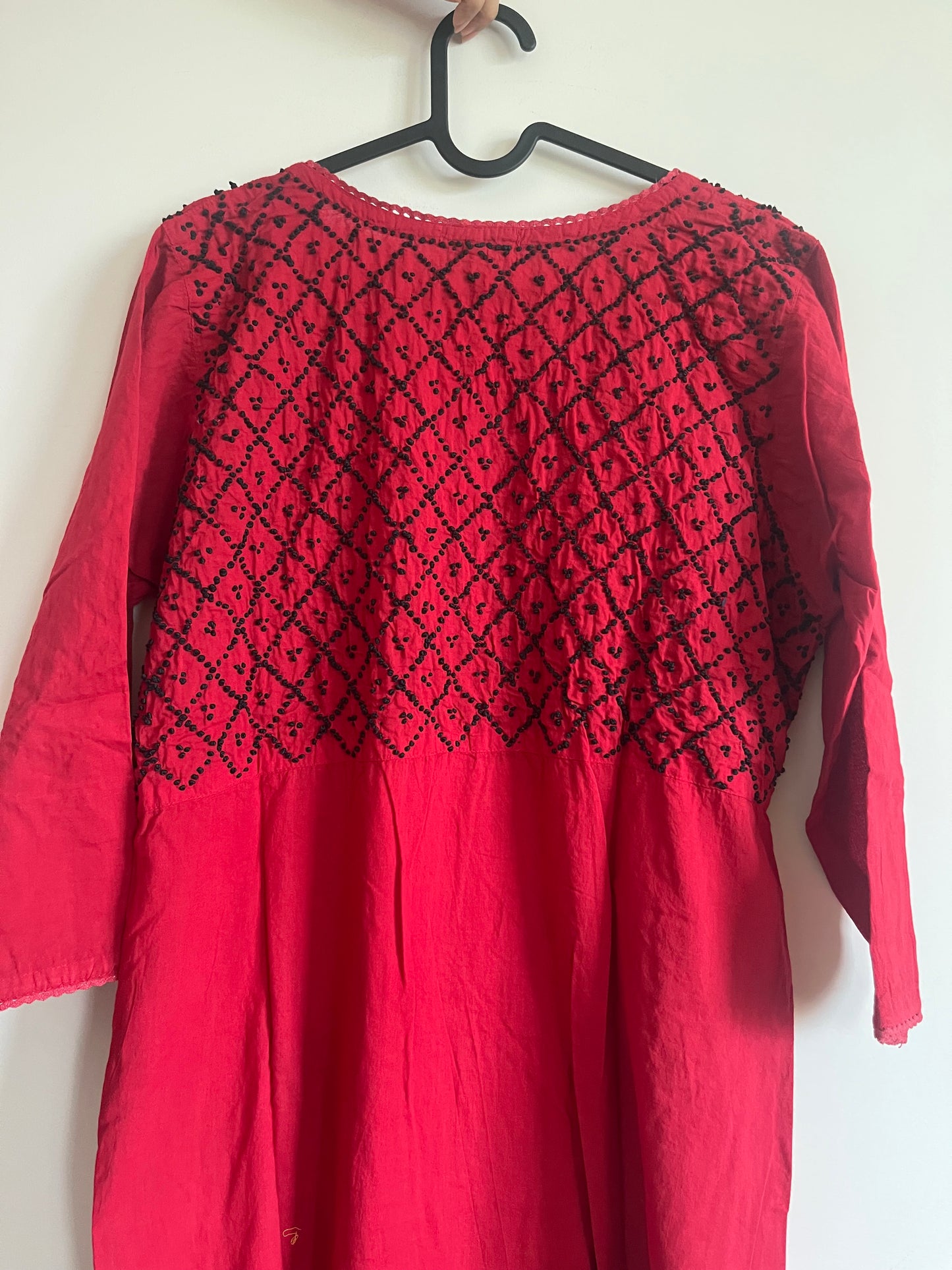 Angrakha - Black knots on Red