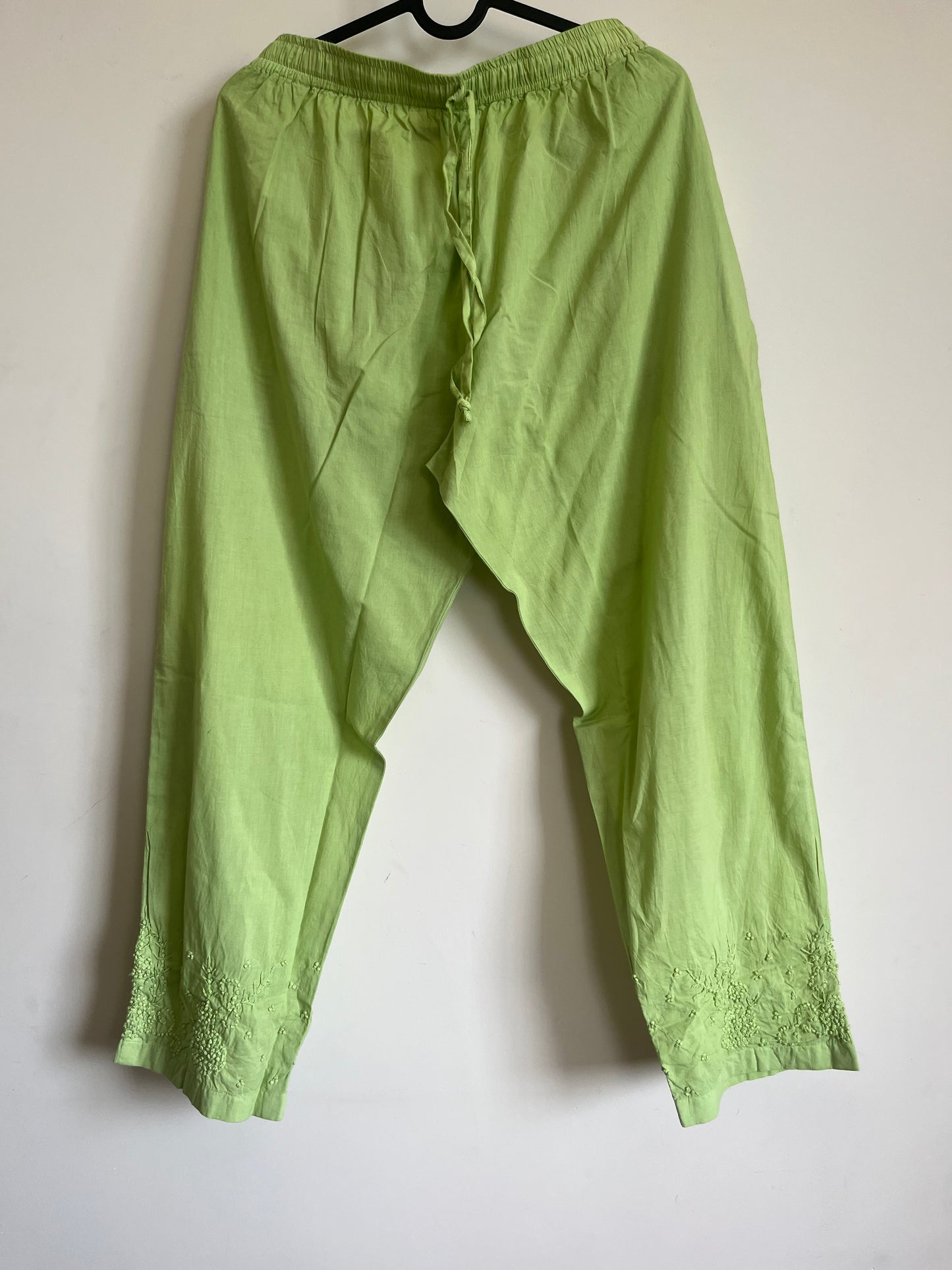 Straight Kurti and pant (Sleeveless) - Pista green