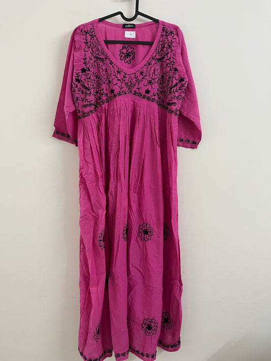 Aliyacut PRE-ORDER - Black knots on Hot Pink