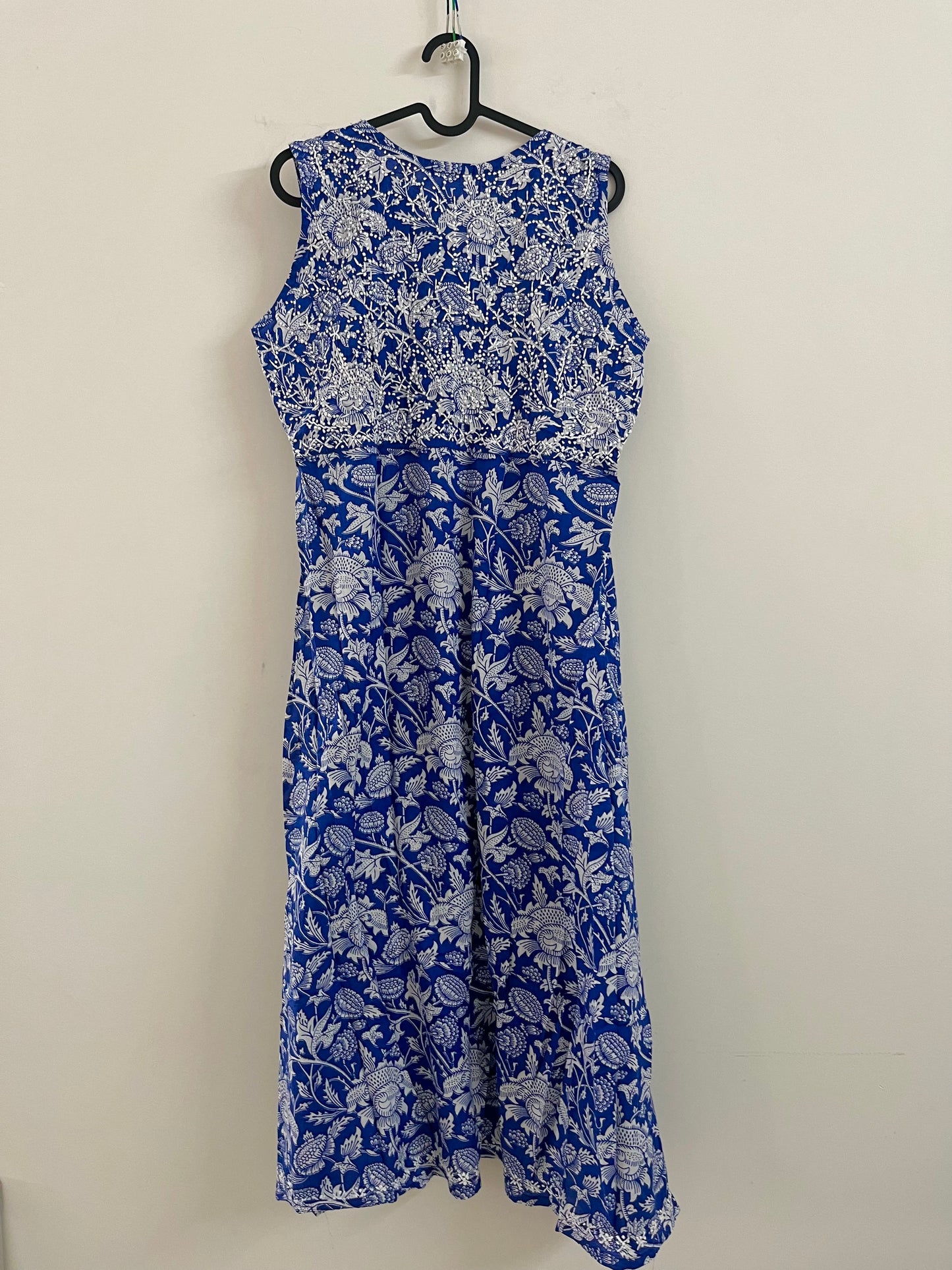 Aliya Cut Sleeveless (with work on front and back) - Floral Blue White