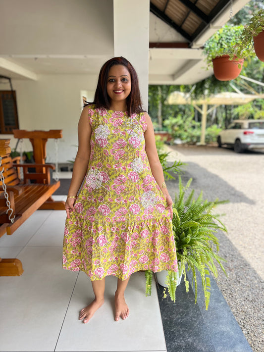 Dandelion Dress - Pinkcurrent