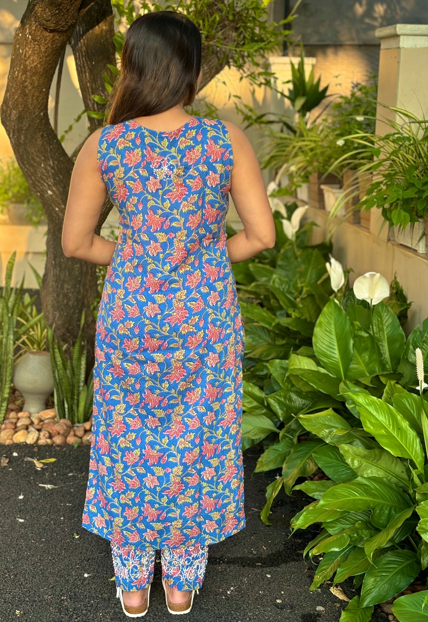 Sleeveless Straight Kurti PRE-ORDER - Nia