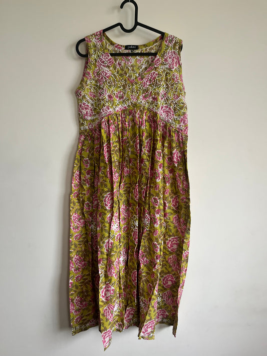 Sleeveless Aliya cut dress (with work on front and back) - Pinkcurrent