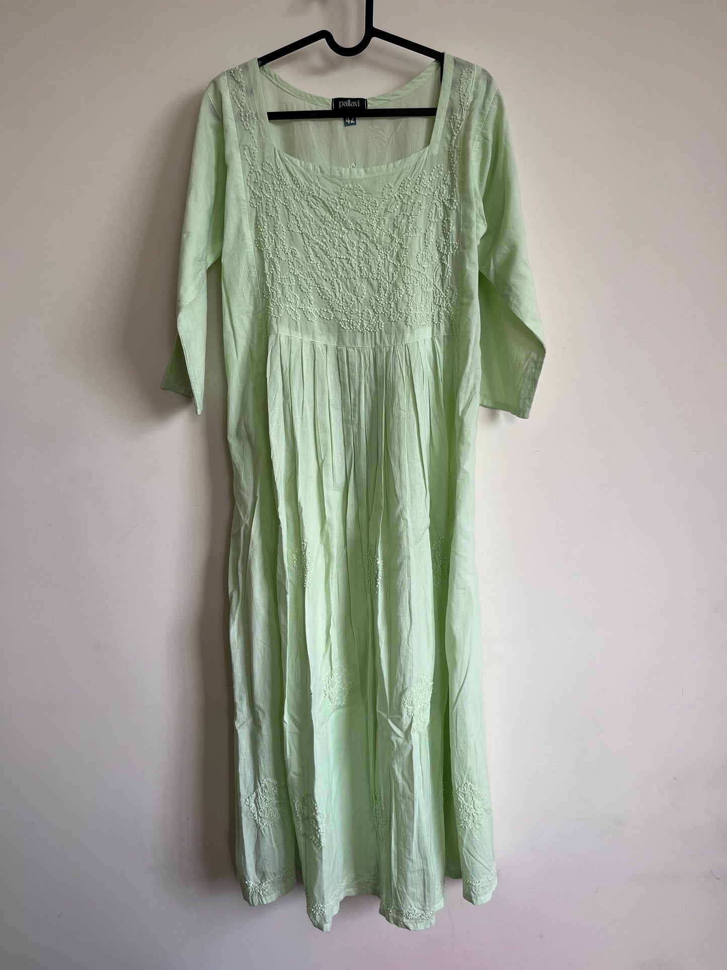 Pleated dress -Powder green