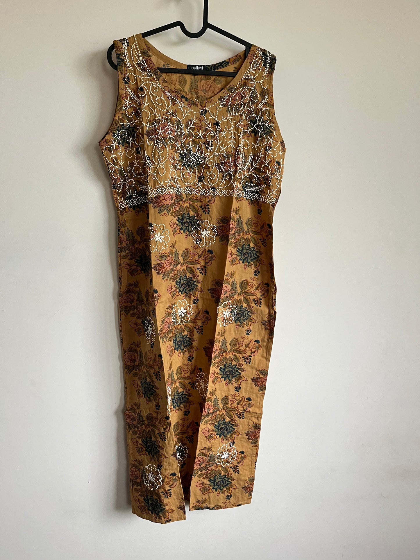 Straight Kurti Sleeveless - Vanya