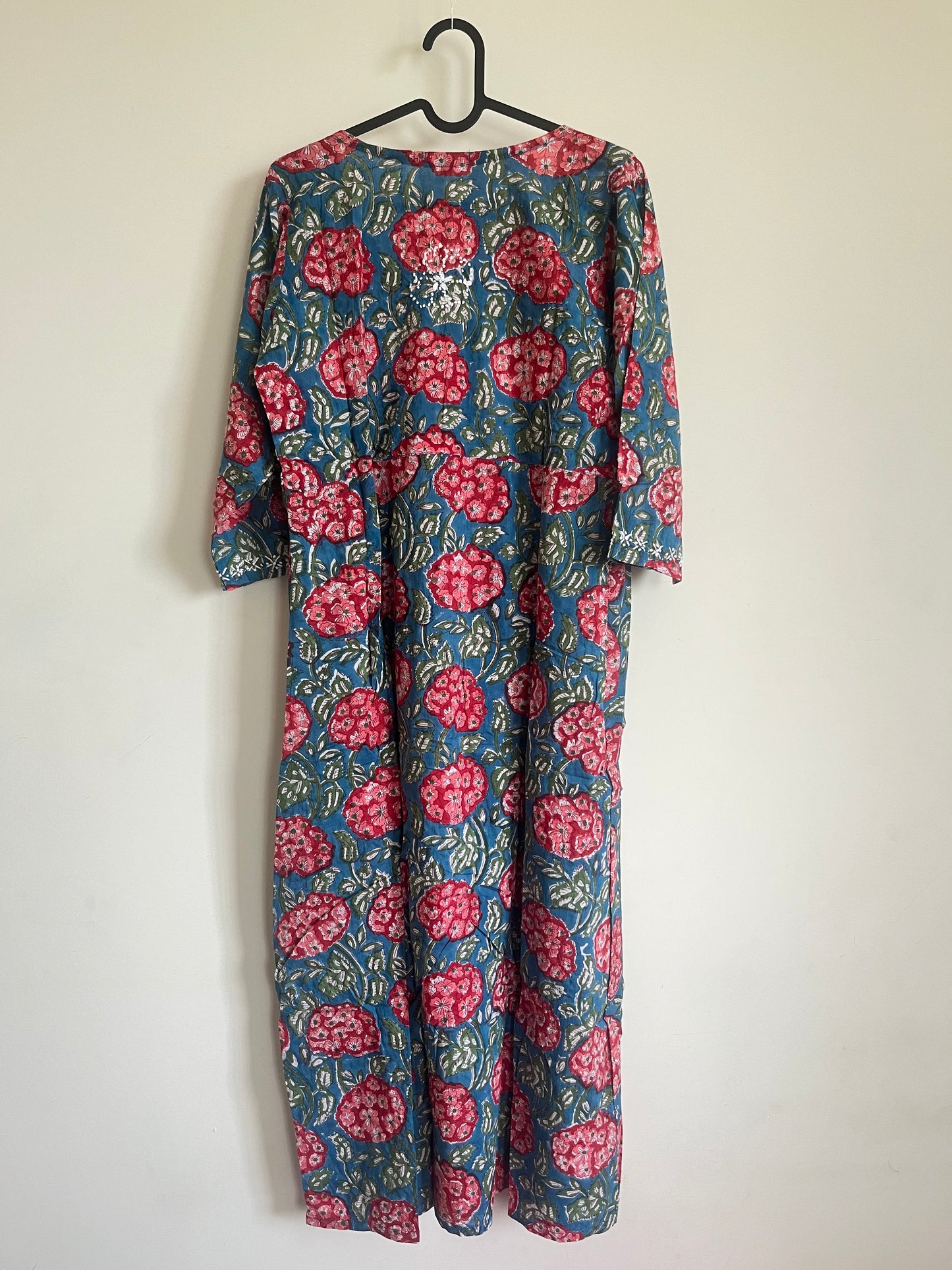 Aliya Cut Dress - Pinkbelle